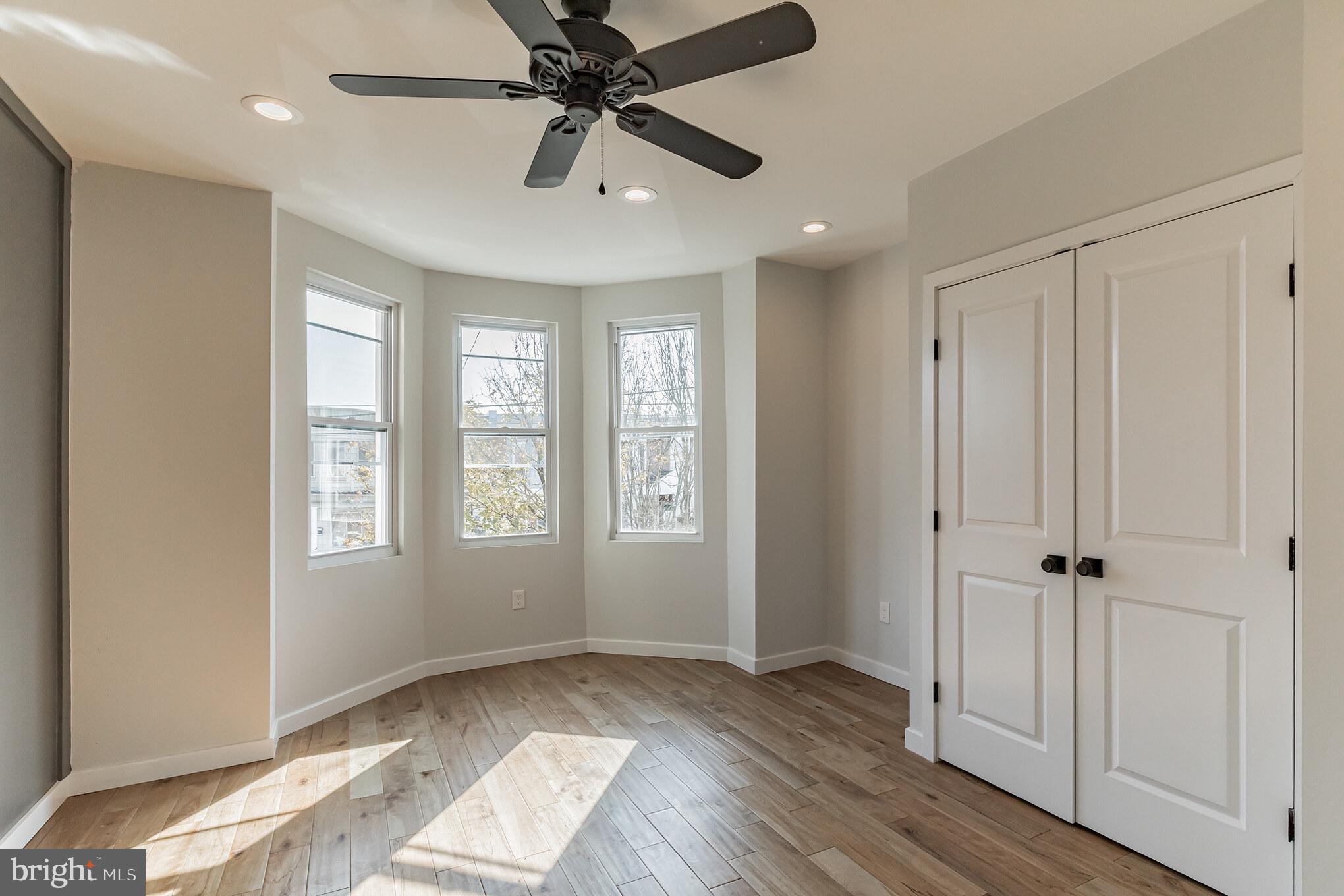 PORT RICHMOND - Residential