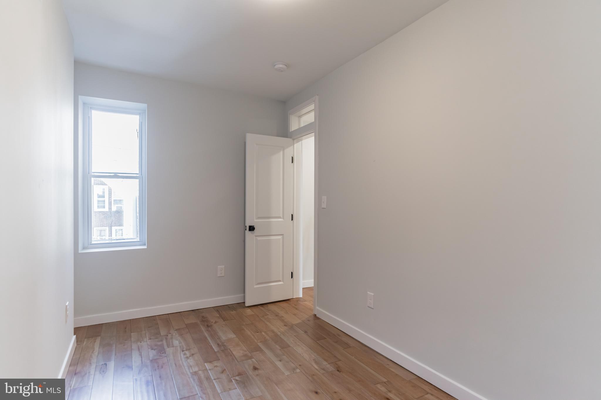 PORT RICHMOND - Residential