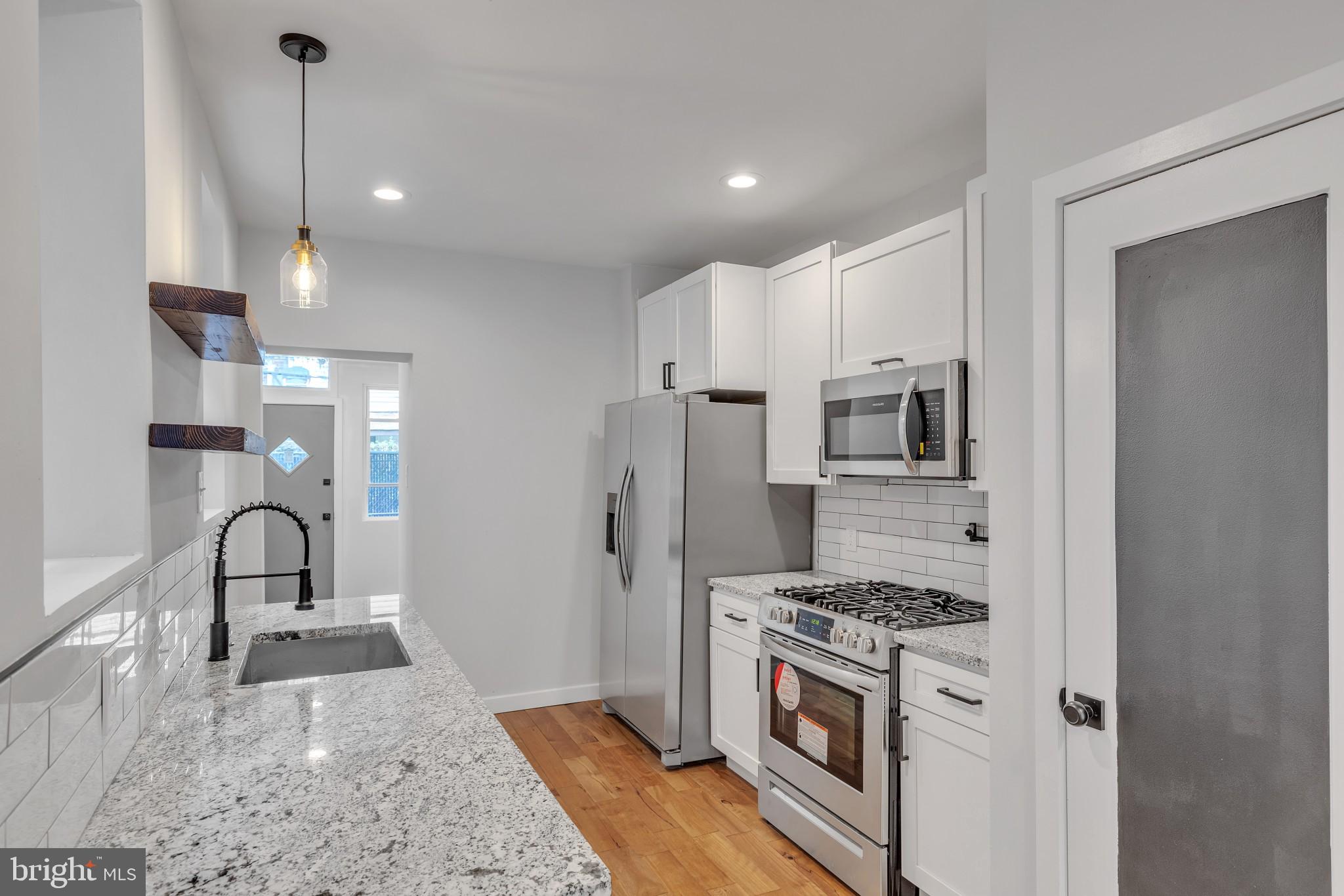 PORT RICHMOND - Residential
