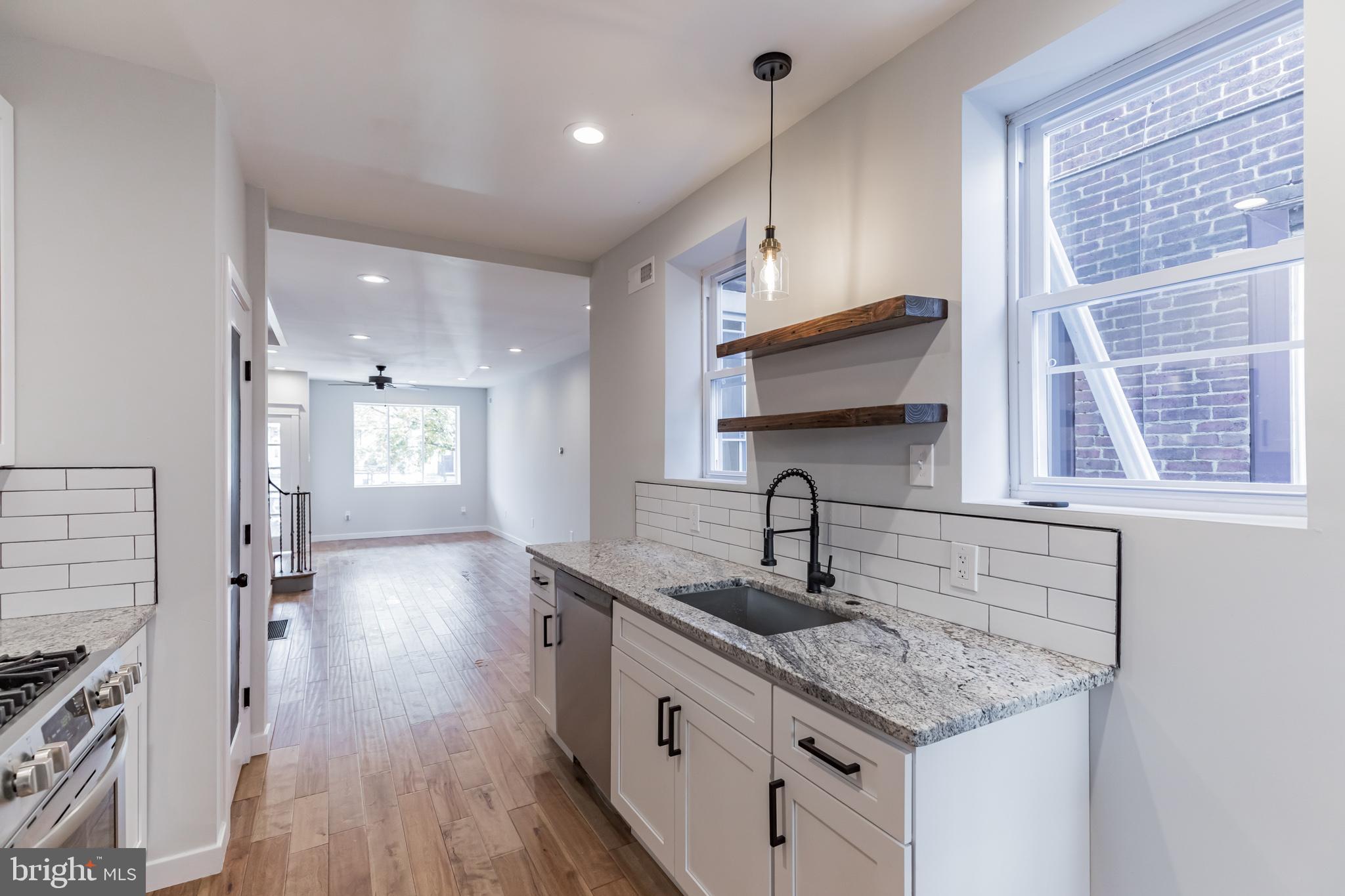 PORT RICHMOND - Residential