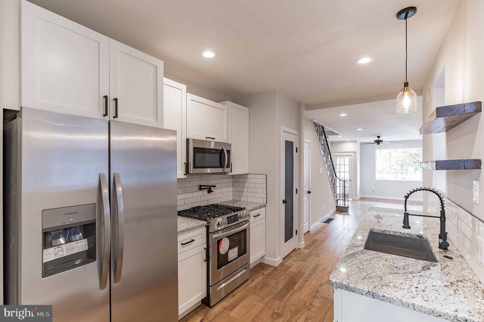 PORT RICHMOND - Residential