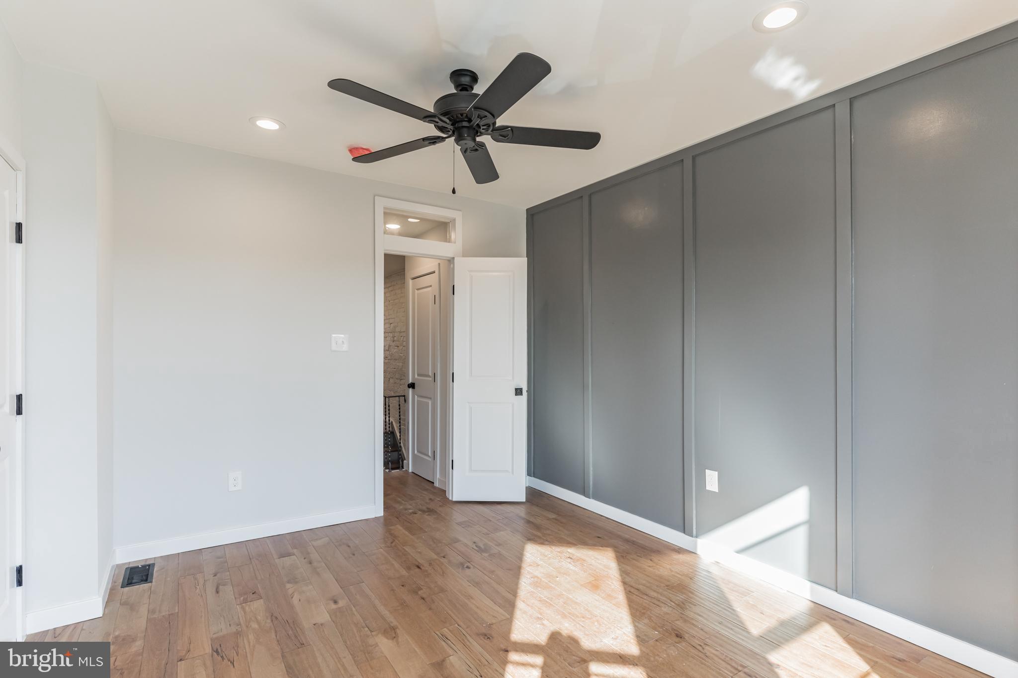PORT RICHMOND - Residential