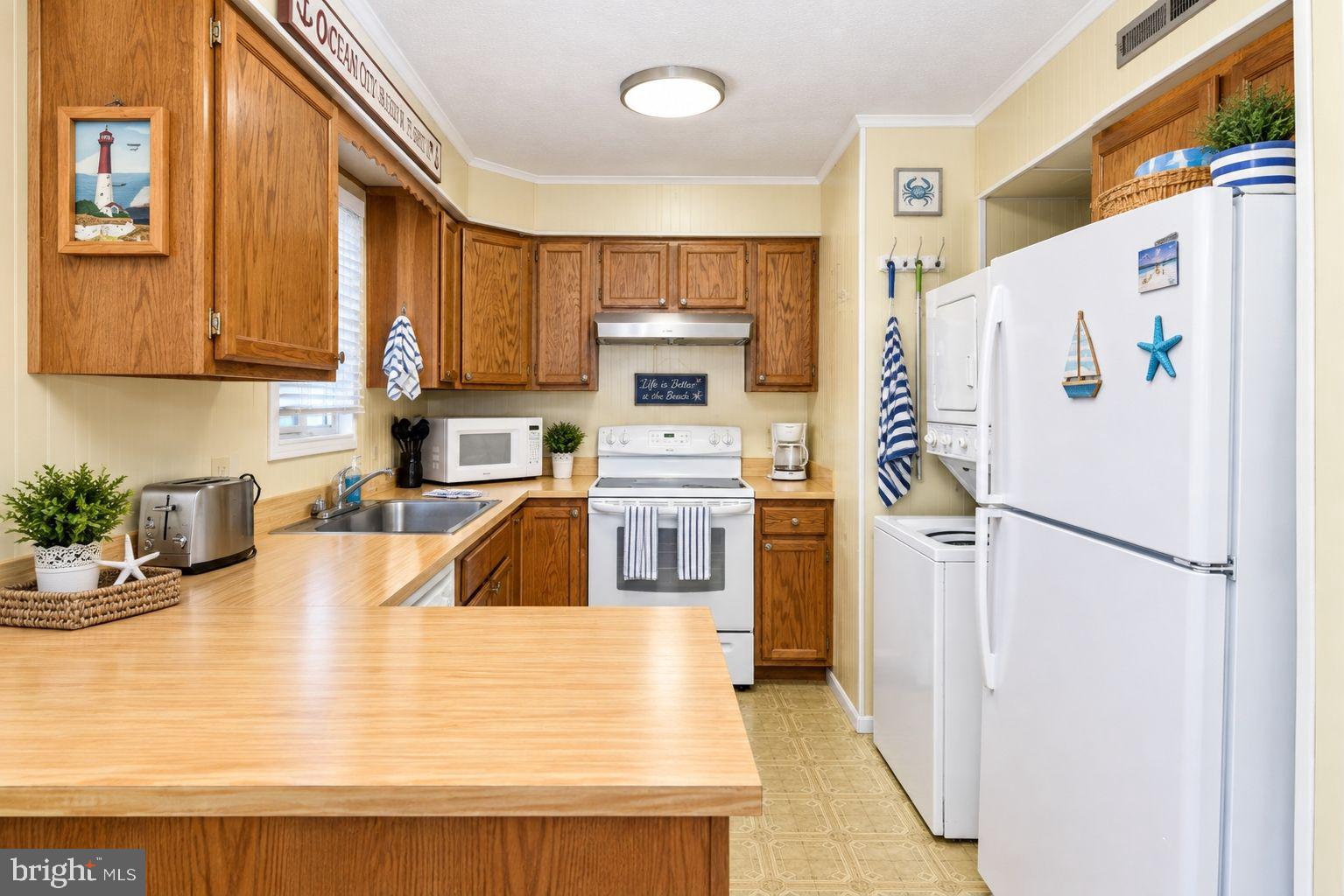 3701 COASTAL HIGHWAY 325 F
