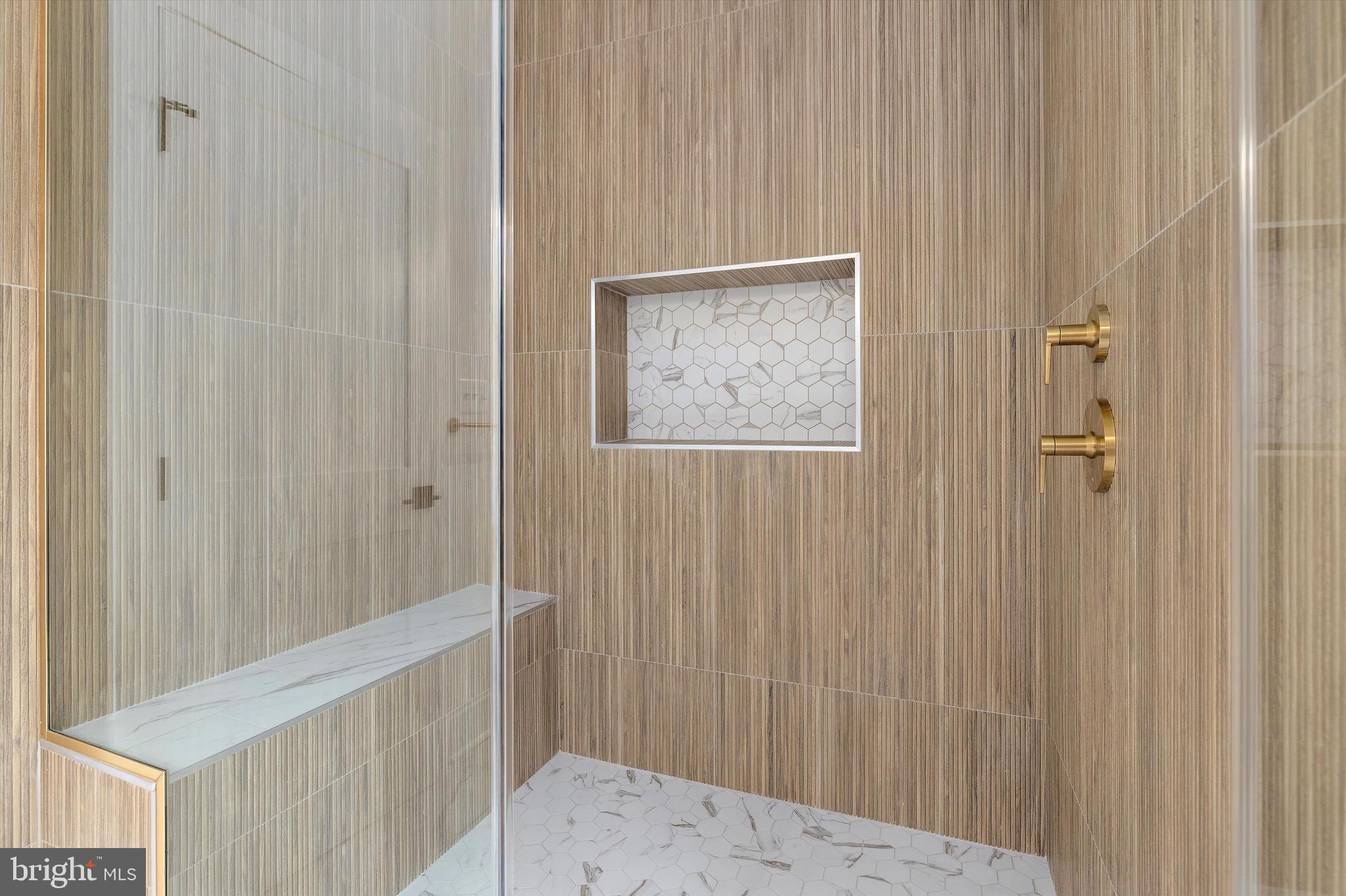 GLEN HILLS - Residential