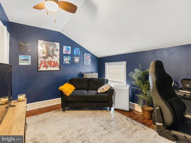 ROXBOROUGH - Residential