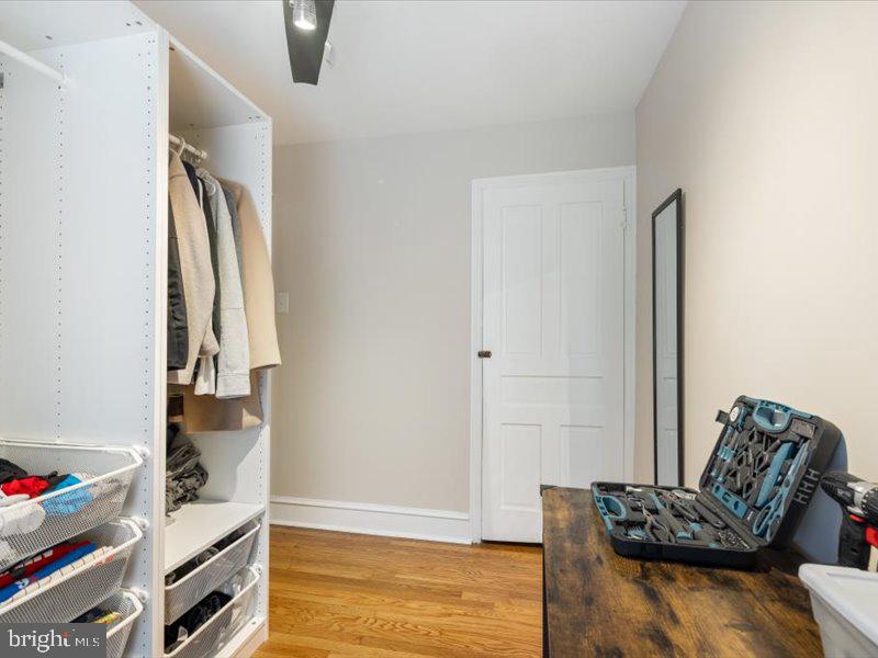 ROXBOROUGH - Residential