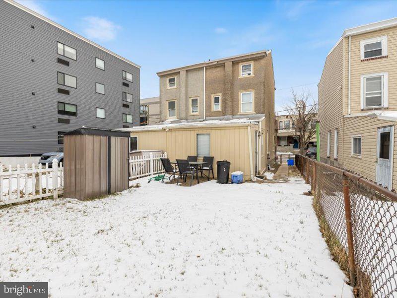 ROXBOROUGH - Residential