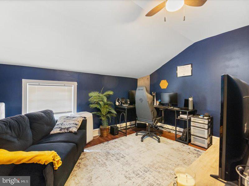 ROXBOROUGH - Residential