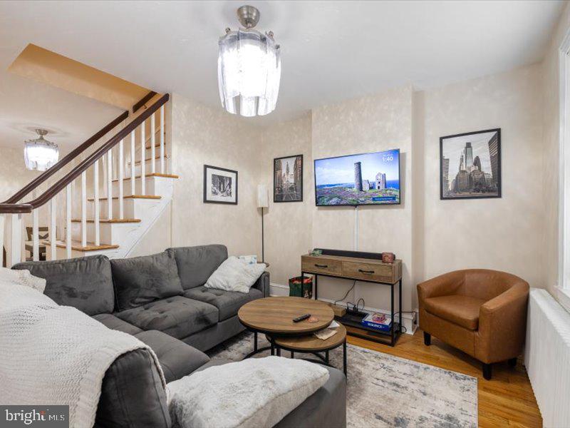 ROXBOROUGH - Residential