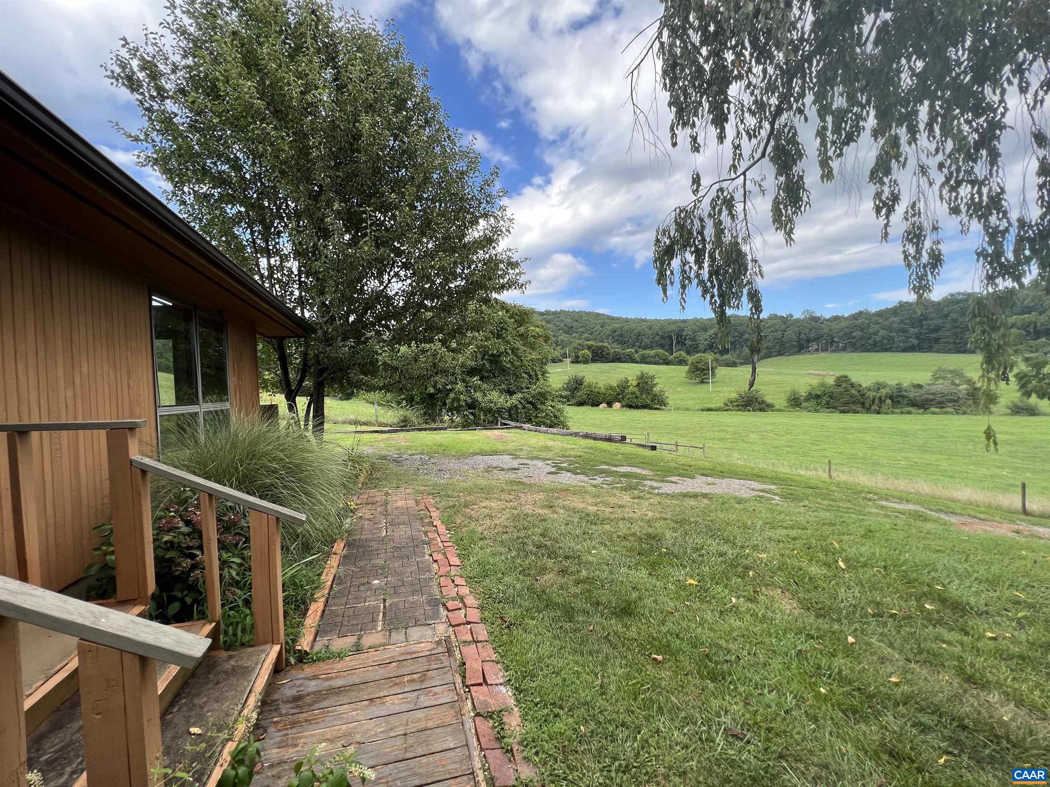 UNKNOWN - Residential Lease