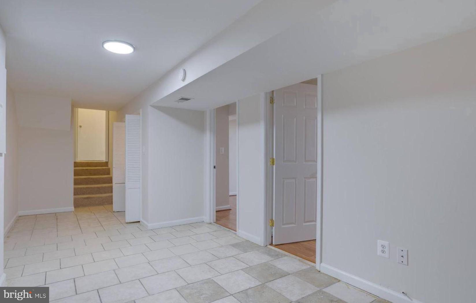 CANTERBURY WOODS - Residential Lease