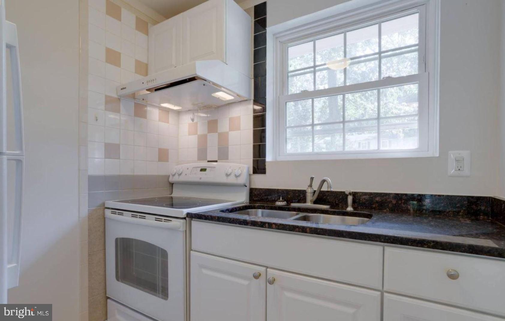 CANTERBURY WOODS - Residential Lease