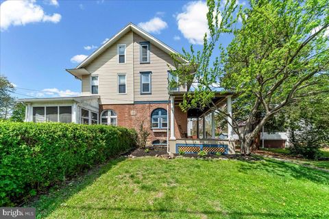 Photo of 331 Yale Avenue, MORTON, PA 19070 (MLS # PADE2112876)