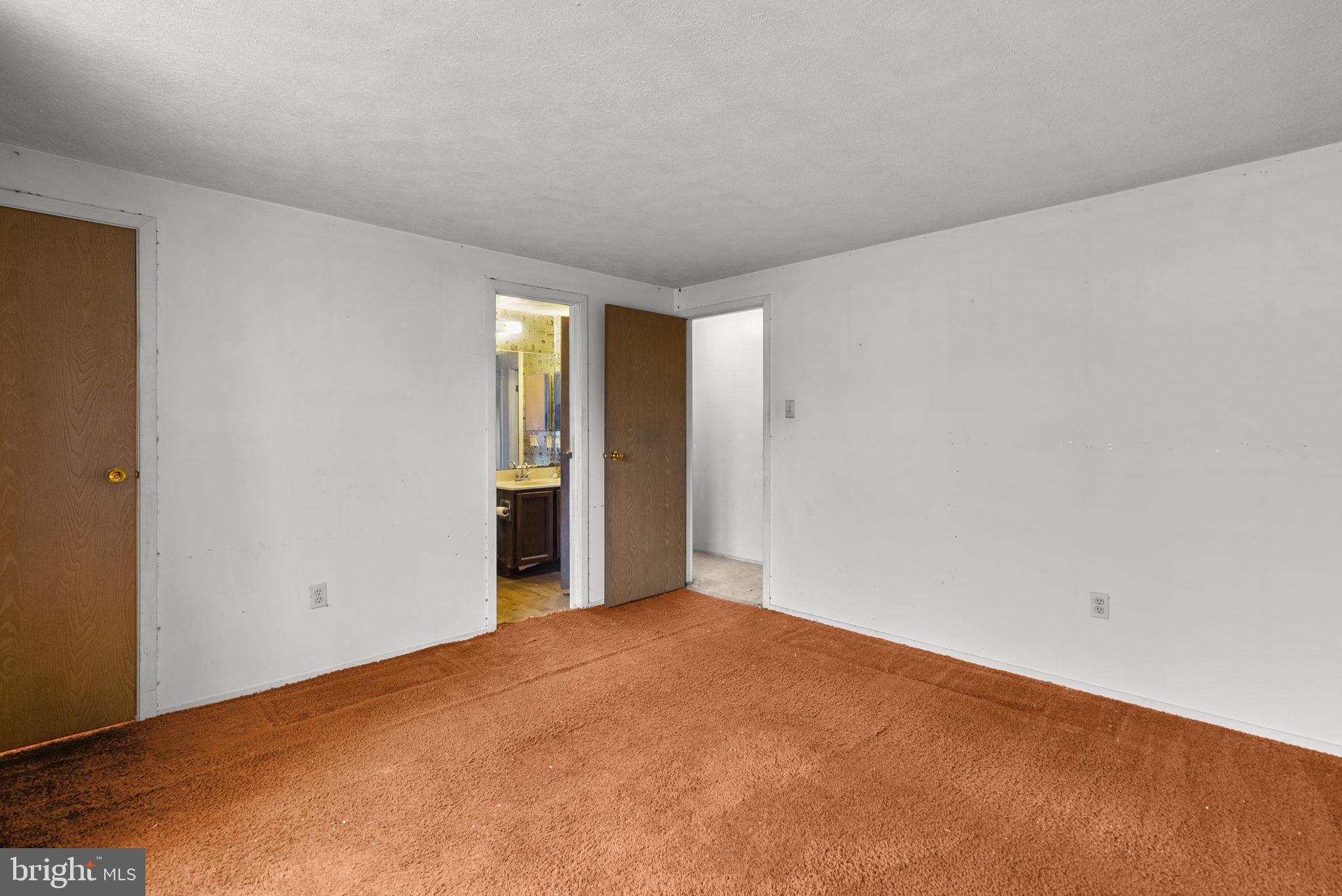 GOLDEN TREE - Residential