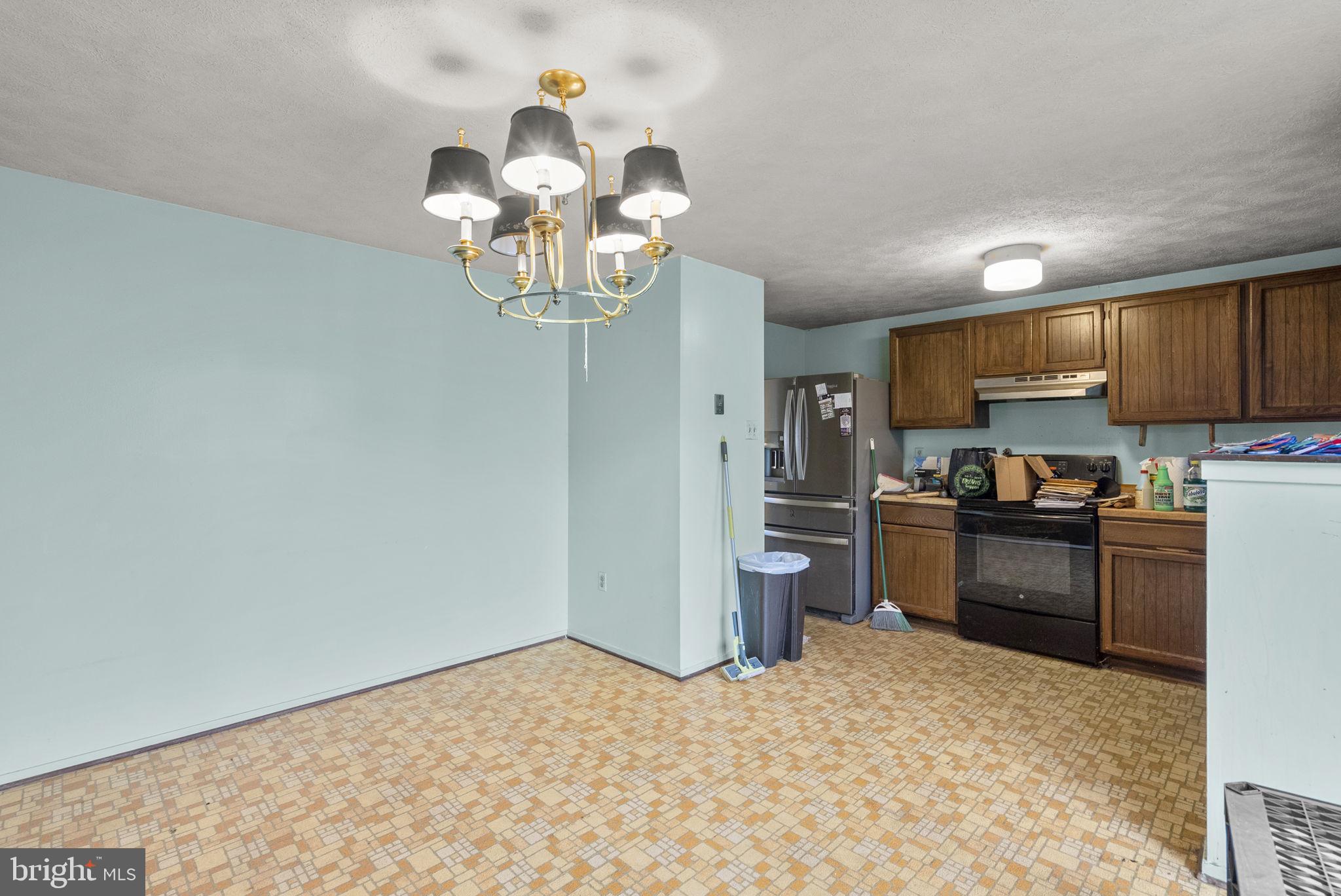 GOLDEN TREE - Residential