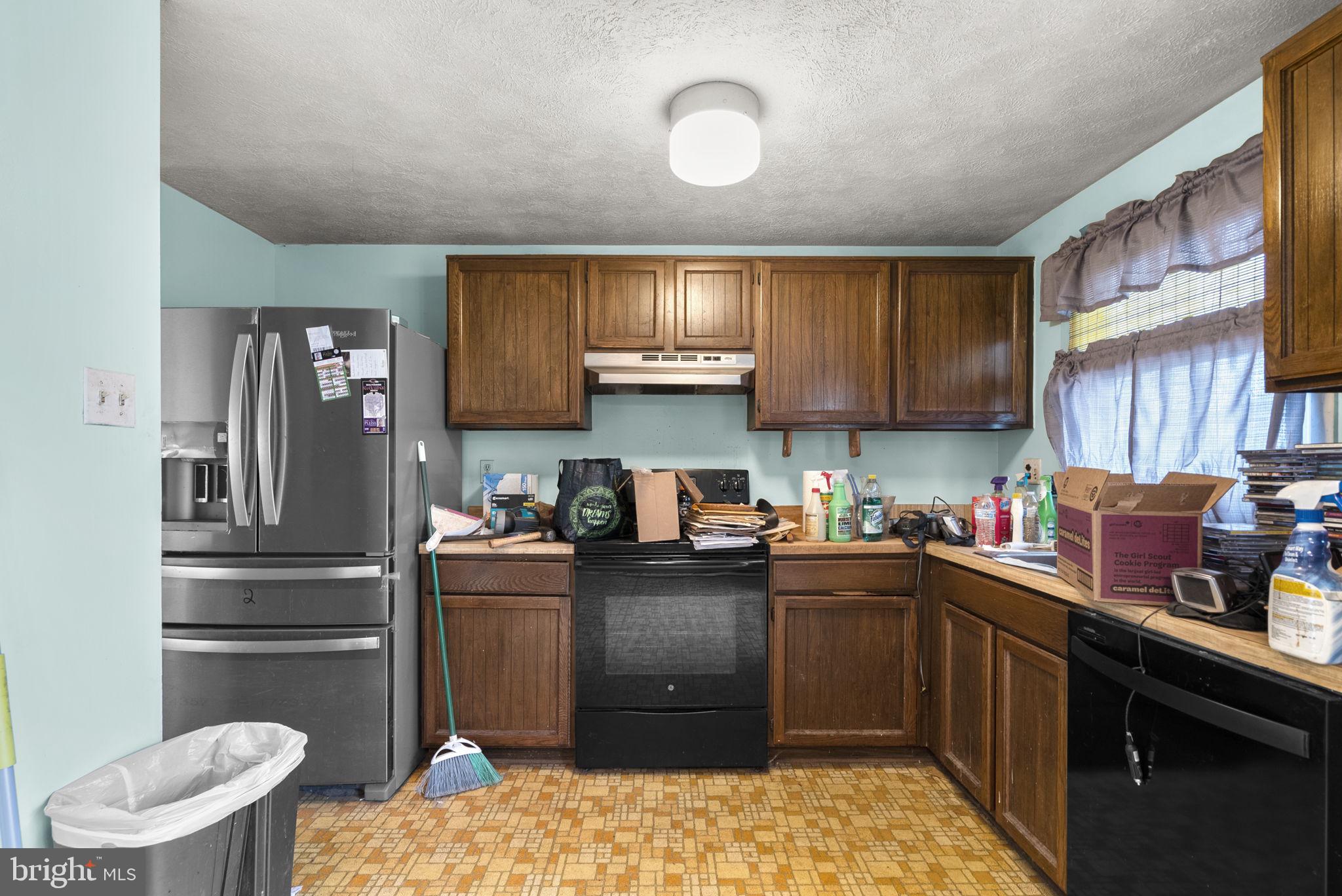 GOLDEN TREE - Residential