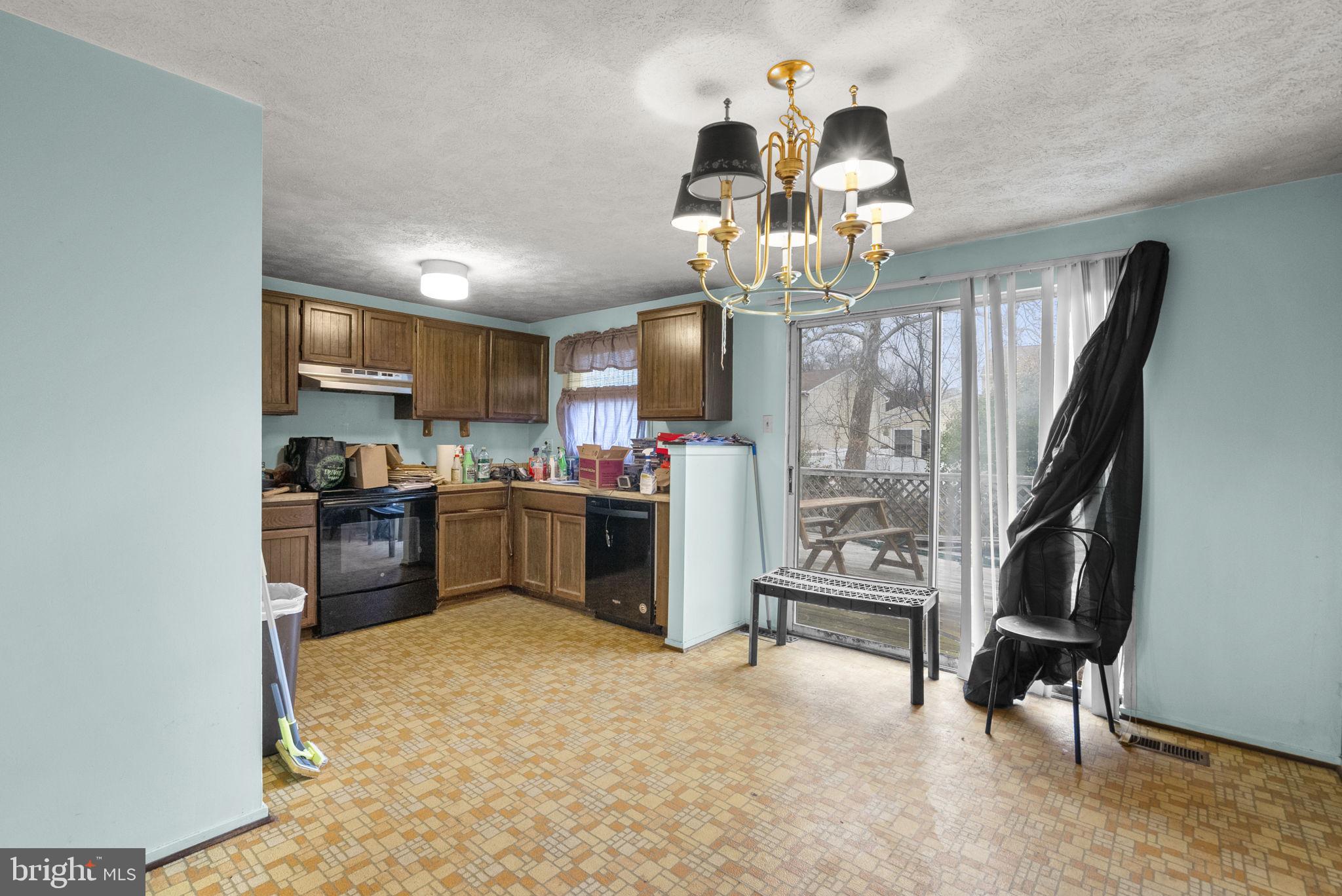 GOLDEN TREE - Residential