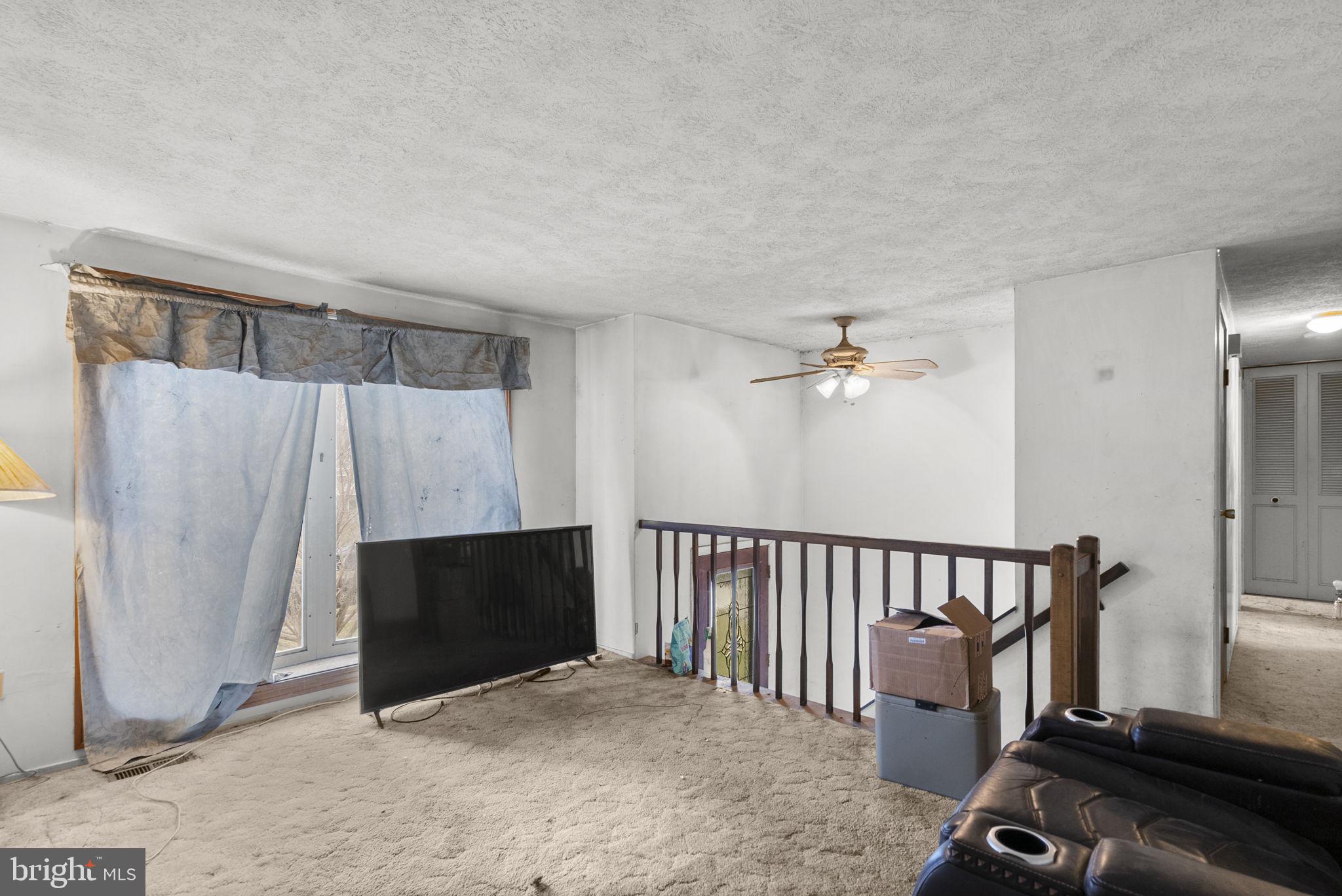 GOLDEN TREE - Residential