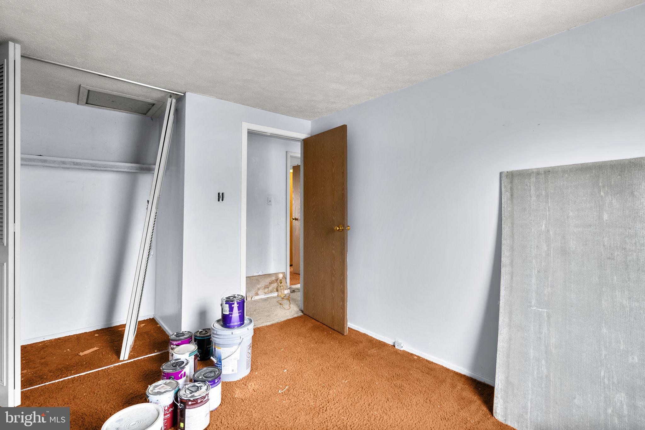 GOLDEN TREE - Residential