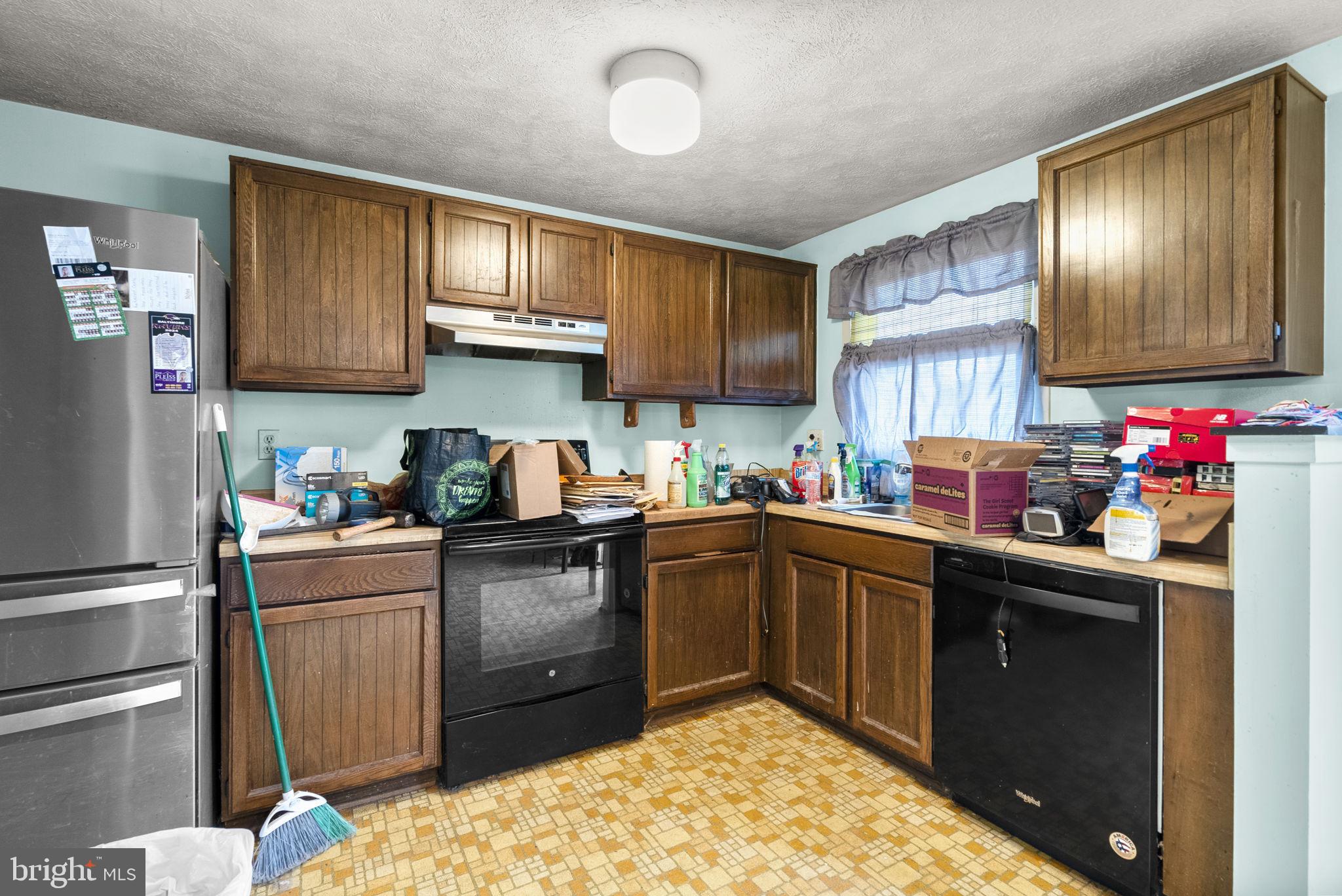 GOLDEN TREE - Residential