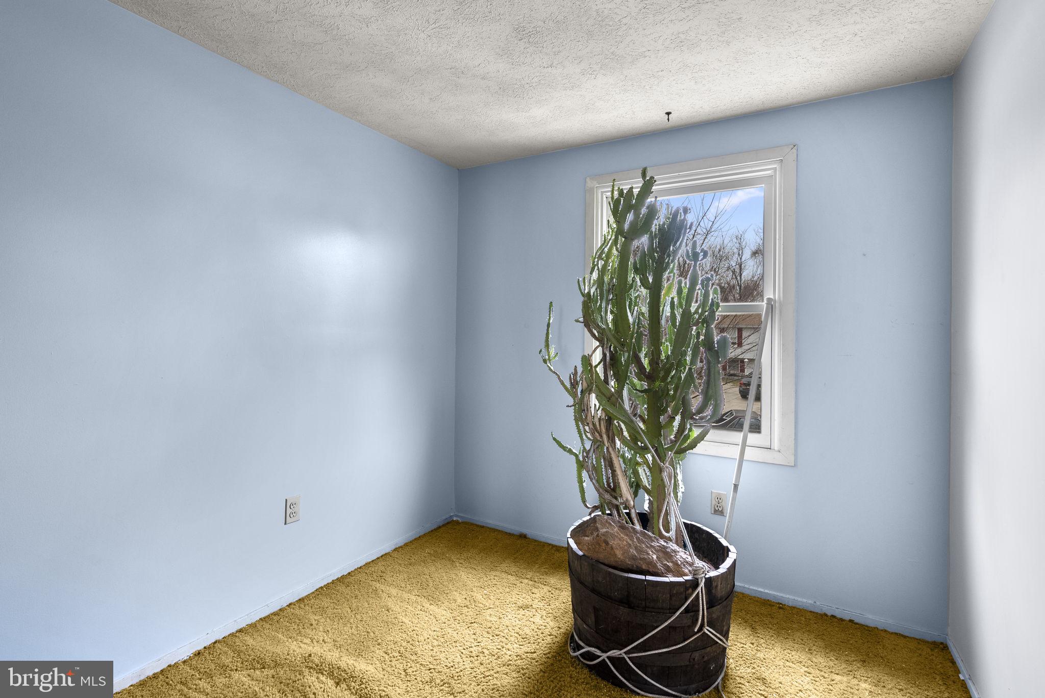 GOLDEN TREE - Residential