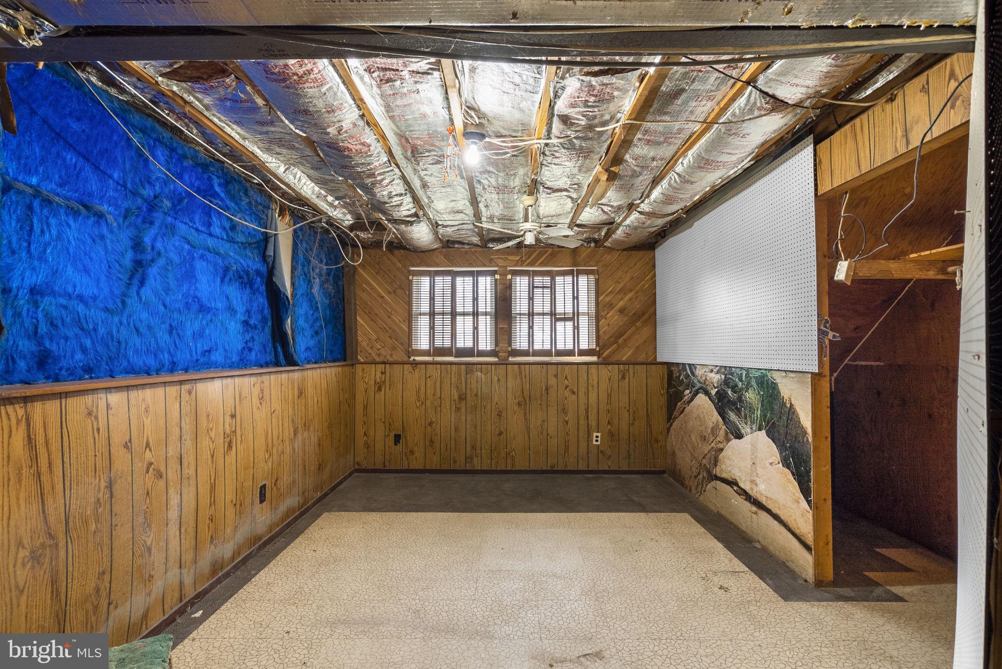 GOLDEN TREE - Residential