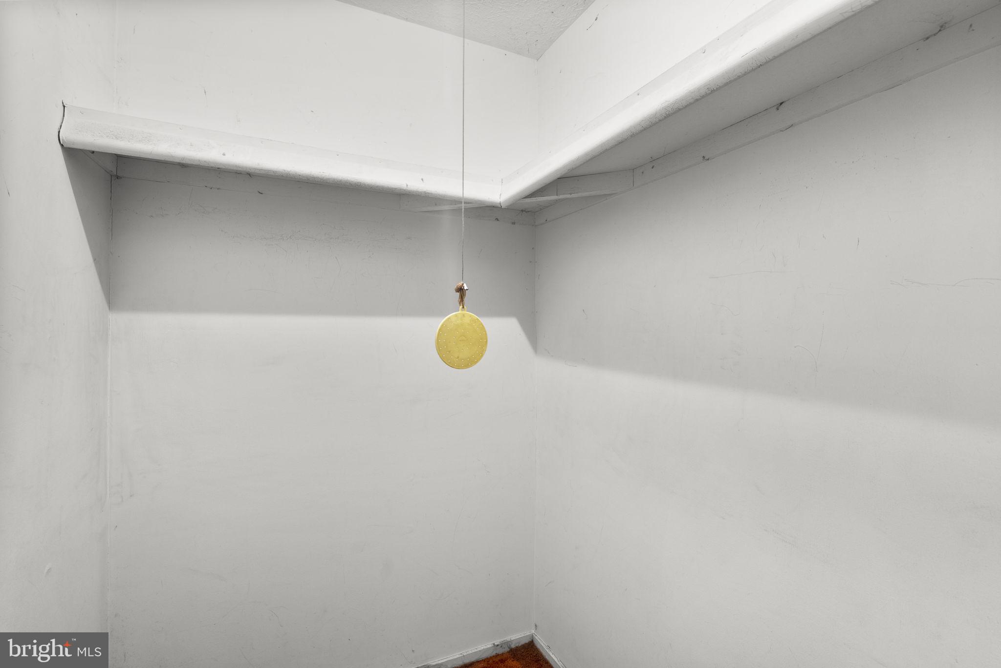 GOLDEN TREE - Residential