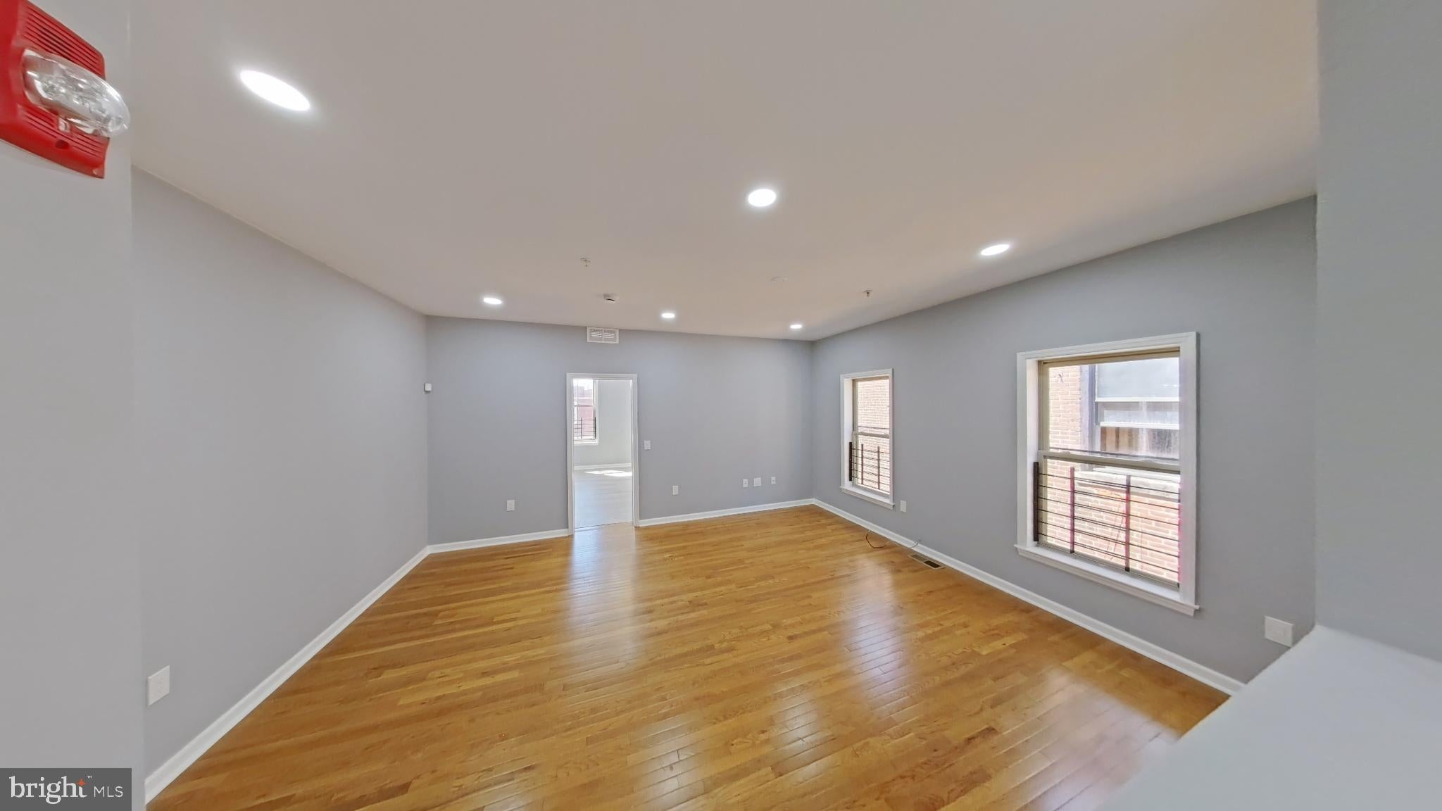 1831 W DIAMOND STREET 3