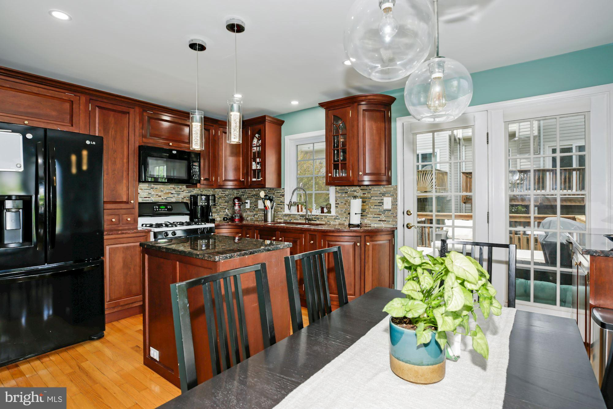 JAPONICA - Residential Lease