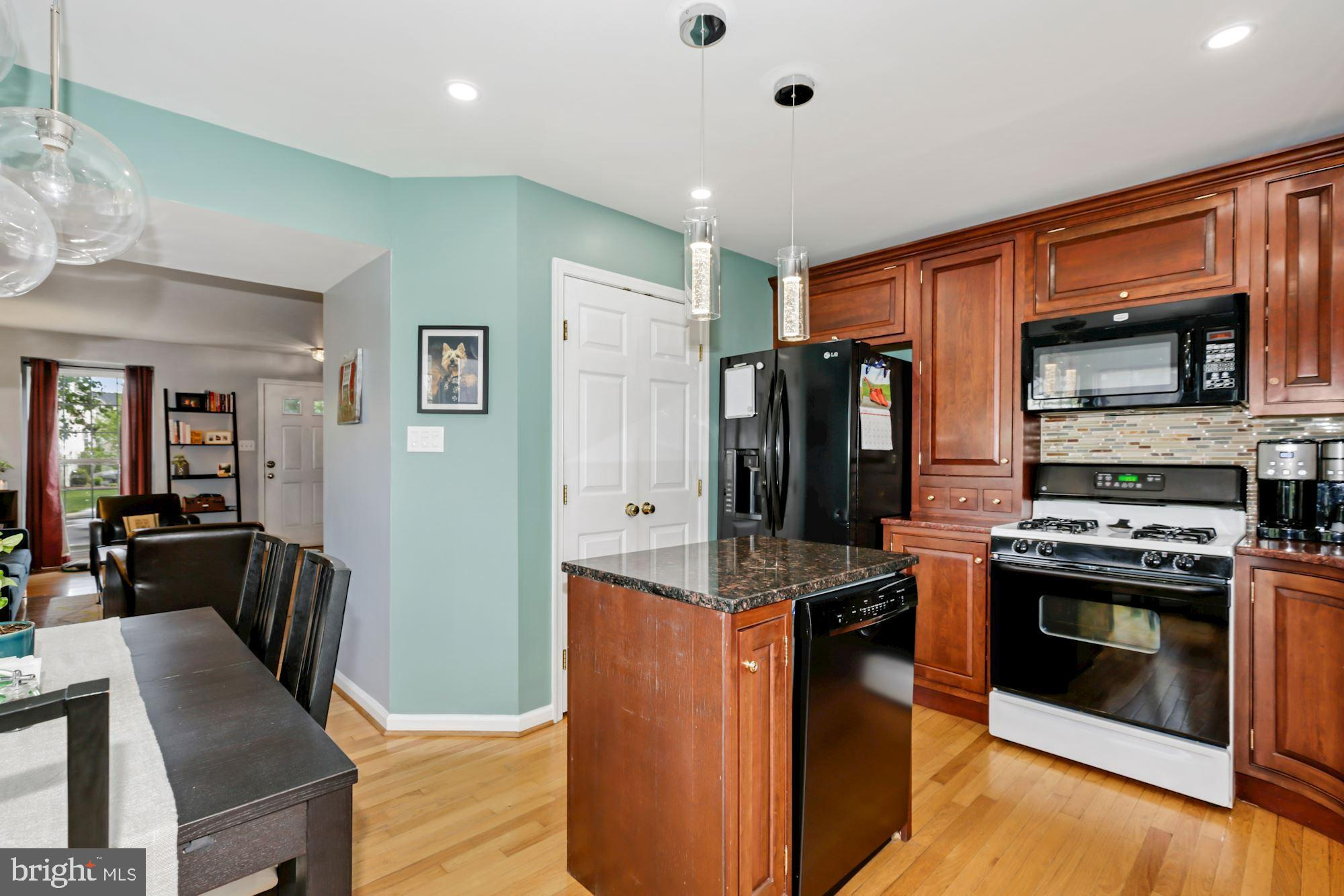 JAPONICA - Residential Lease