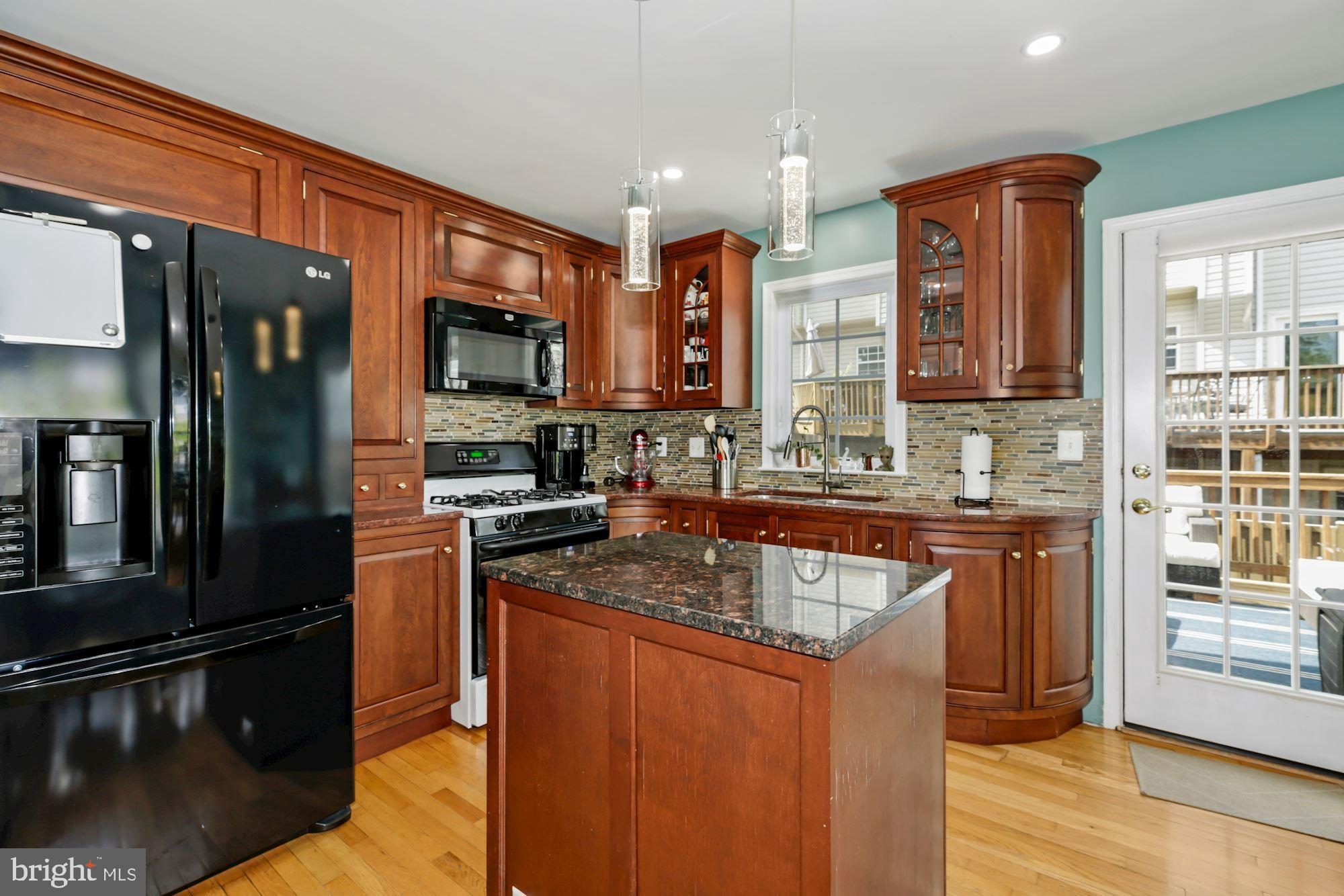 JAPONICA - Residential Lease