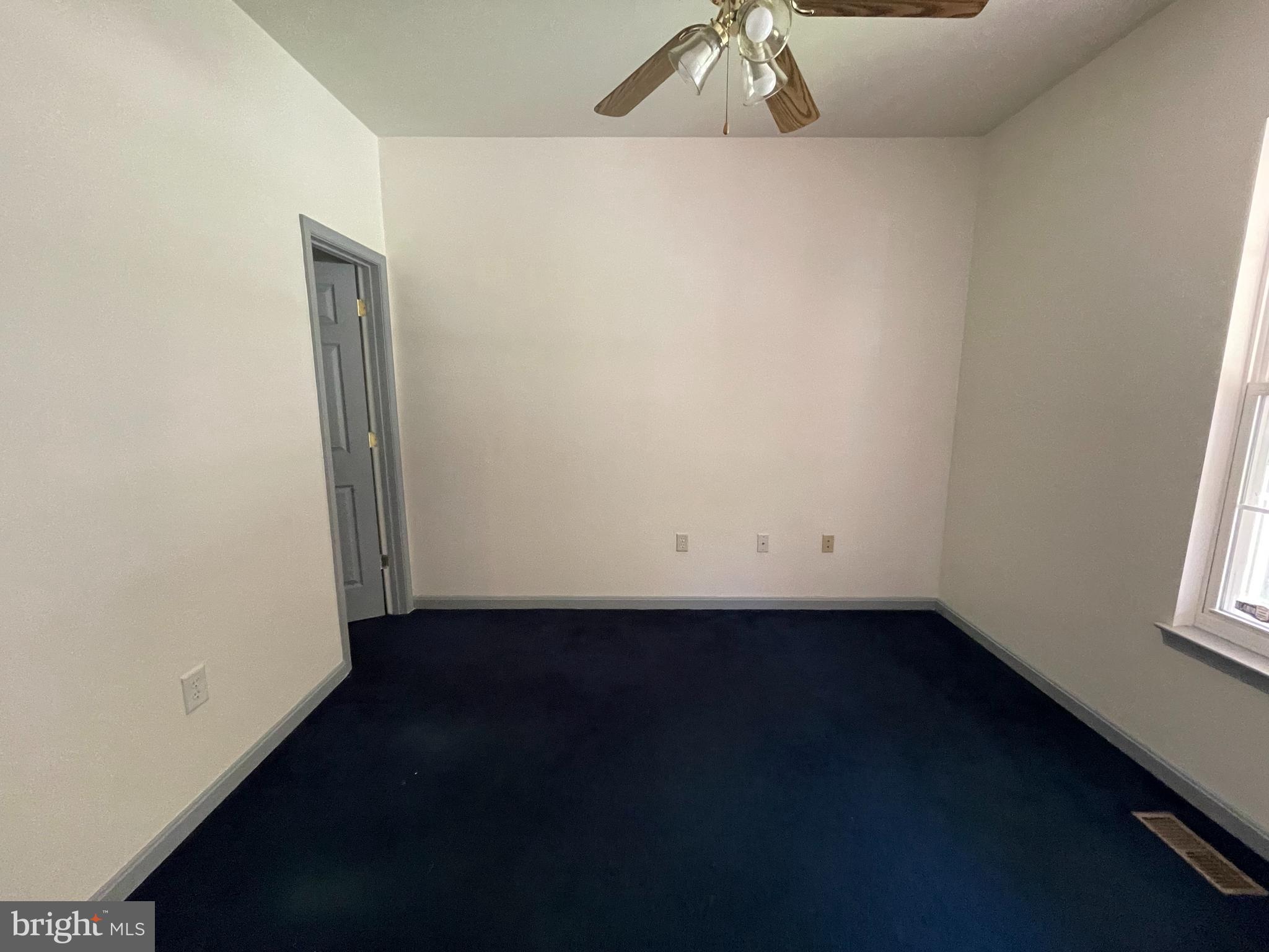 AVON CREST - Residential Lease