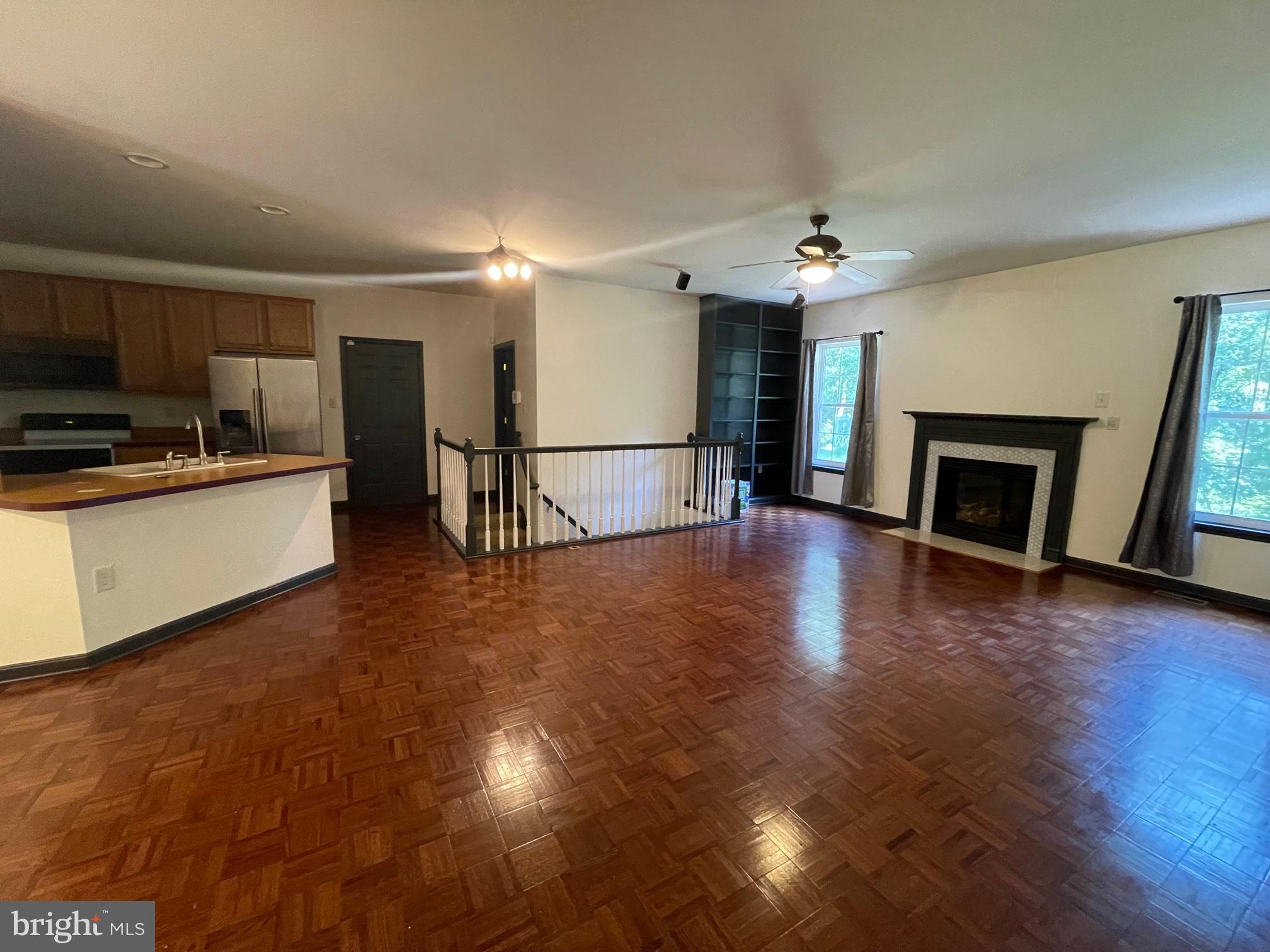 AVON CREST - Residential Lease