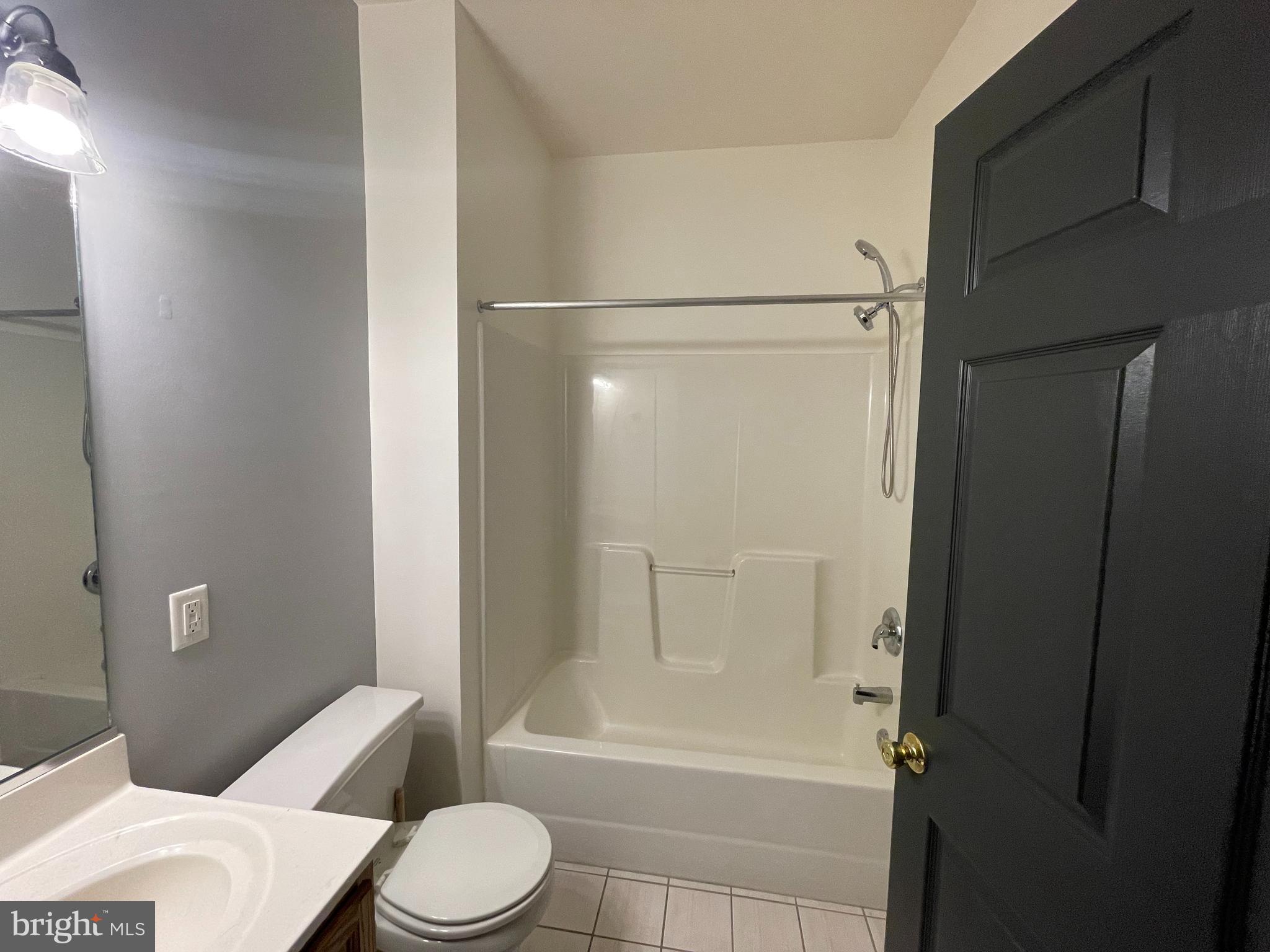 AVON CREST - Residential Lease