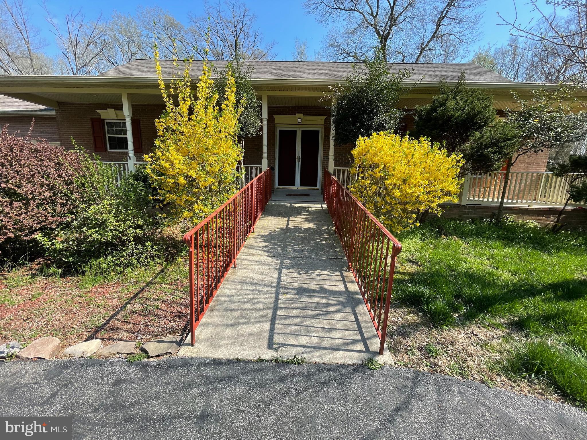 AVON CREST - Residential Lease