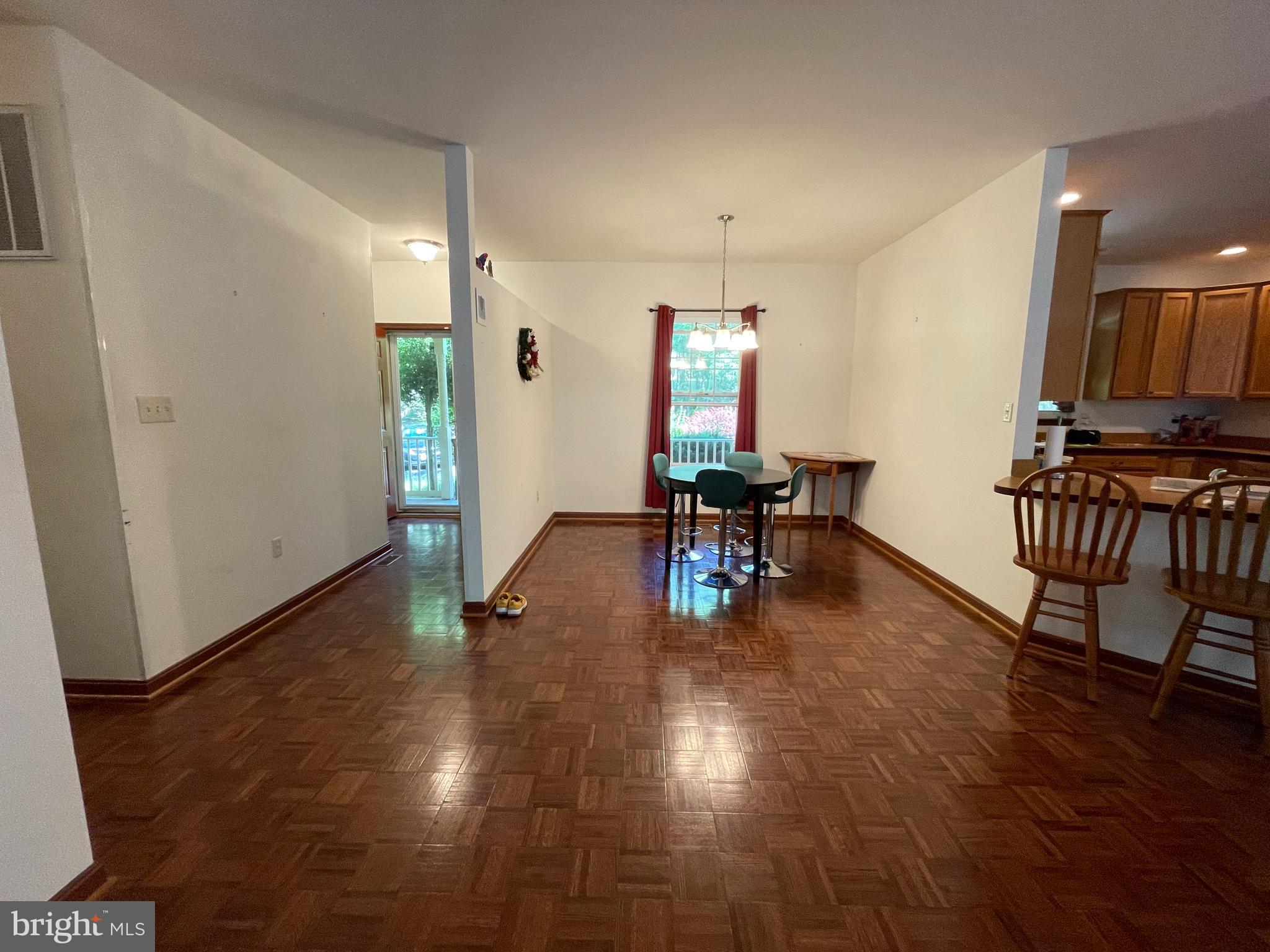 AVON CREST - Residential Lease