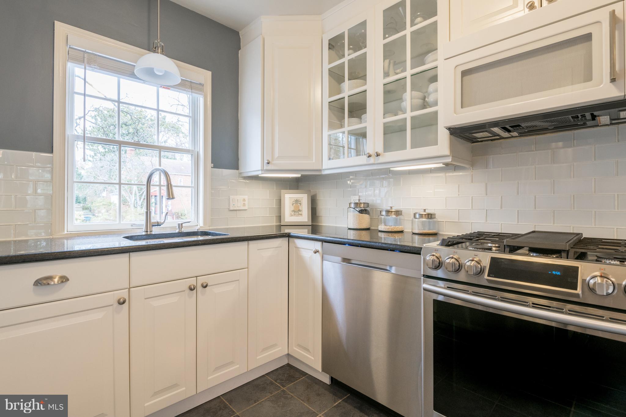 BEVERLY HILLS - Residential