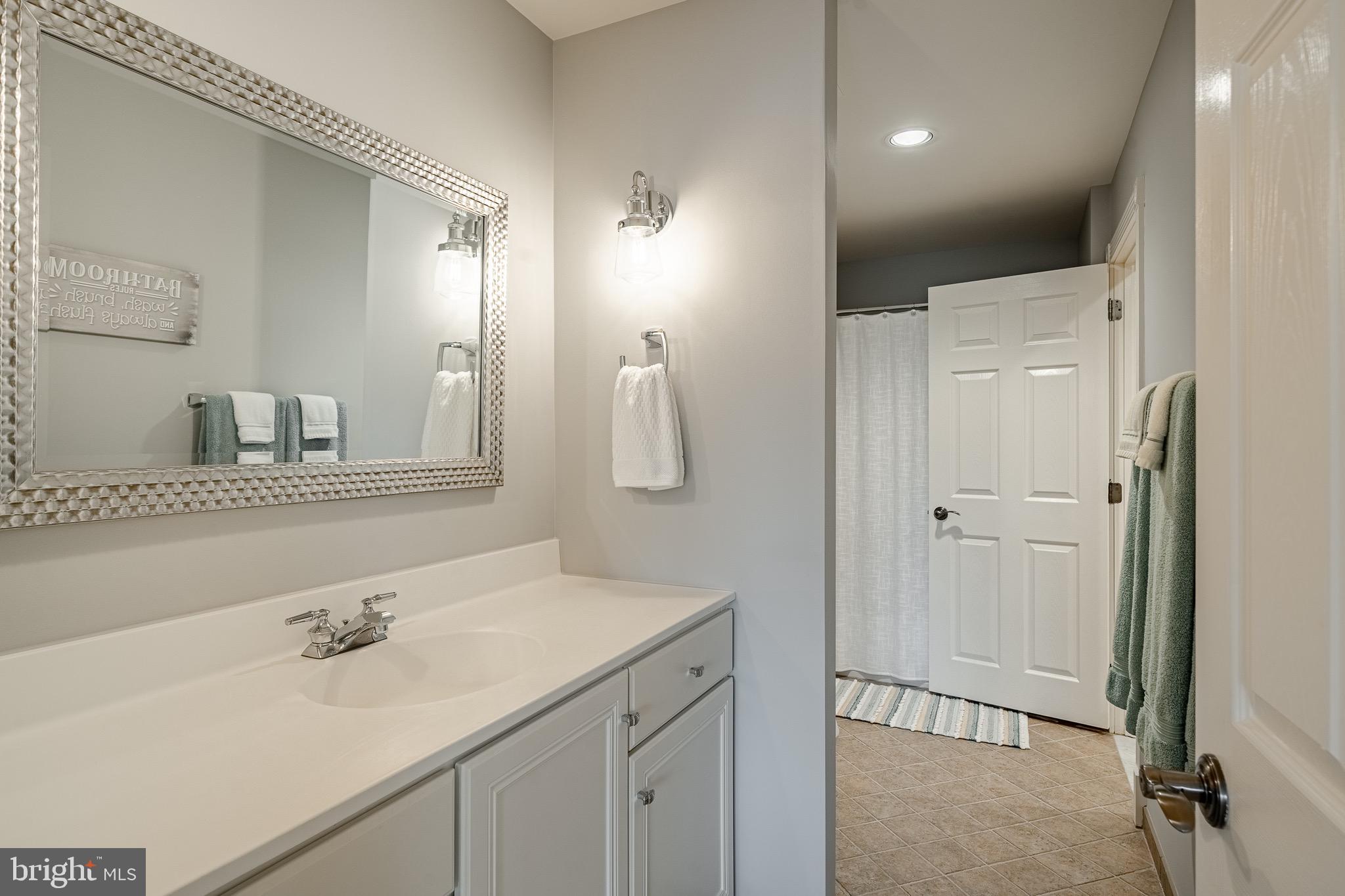 WEATHERSTONE - Residential