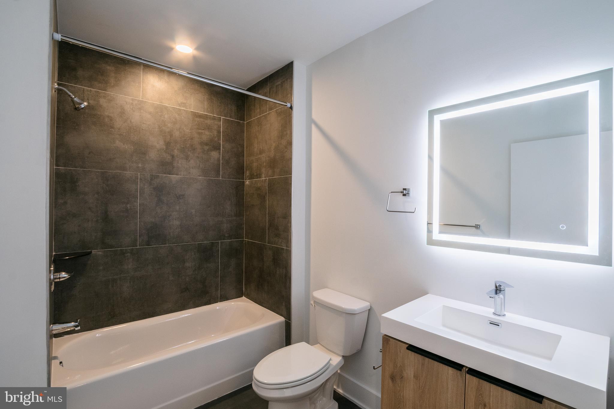 GRADUATE HOSPITAL - Residential Lease