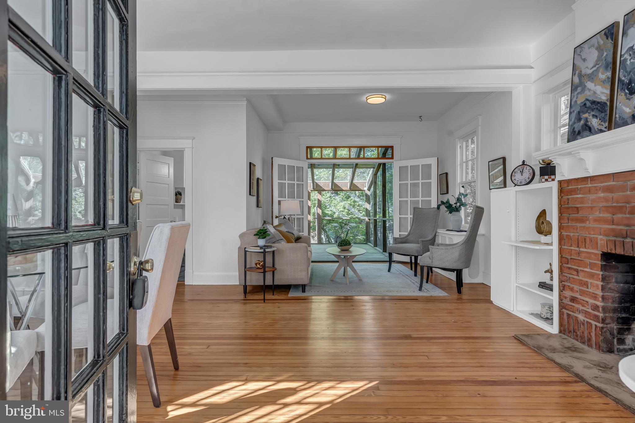 422 N EDGEWOOD STREET