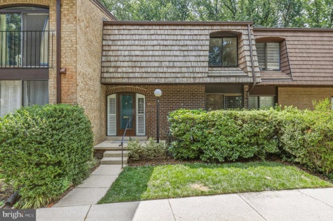 Townhouse For Sale - 10719 Deborah Drive<br/> POTOMAC, MD 20854