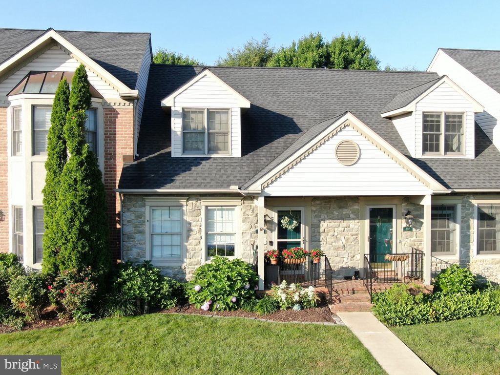 Photo of 309 Cobblestone Lane, LANCASTER, PA 17601 (MLS # PALA2072712)