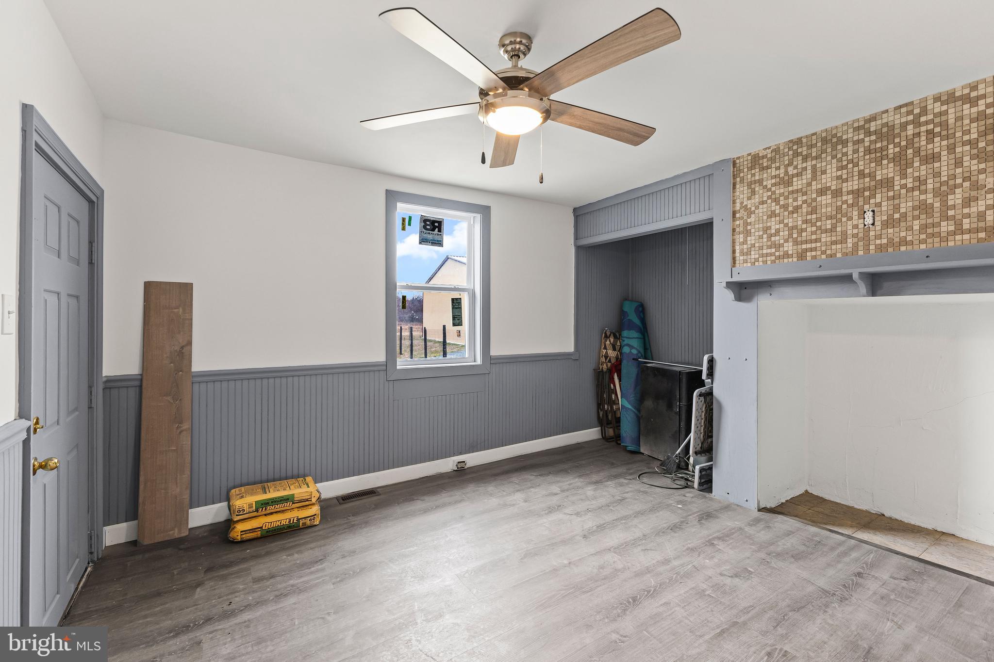 NONE, RURAL - Residential