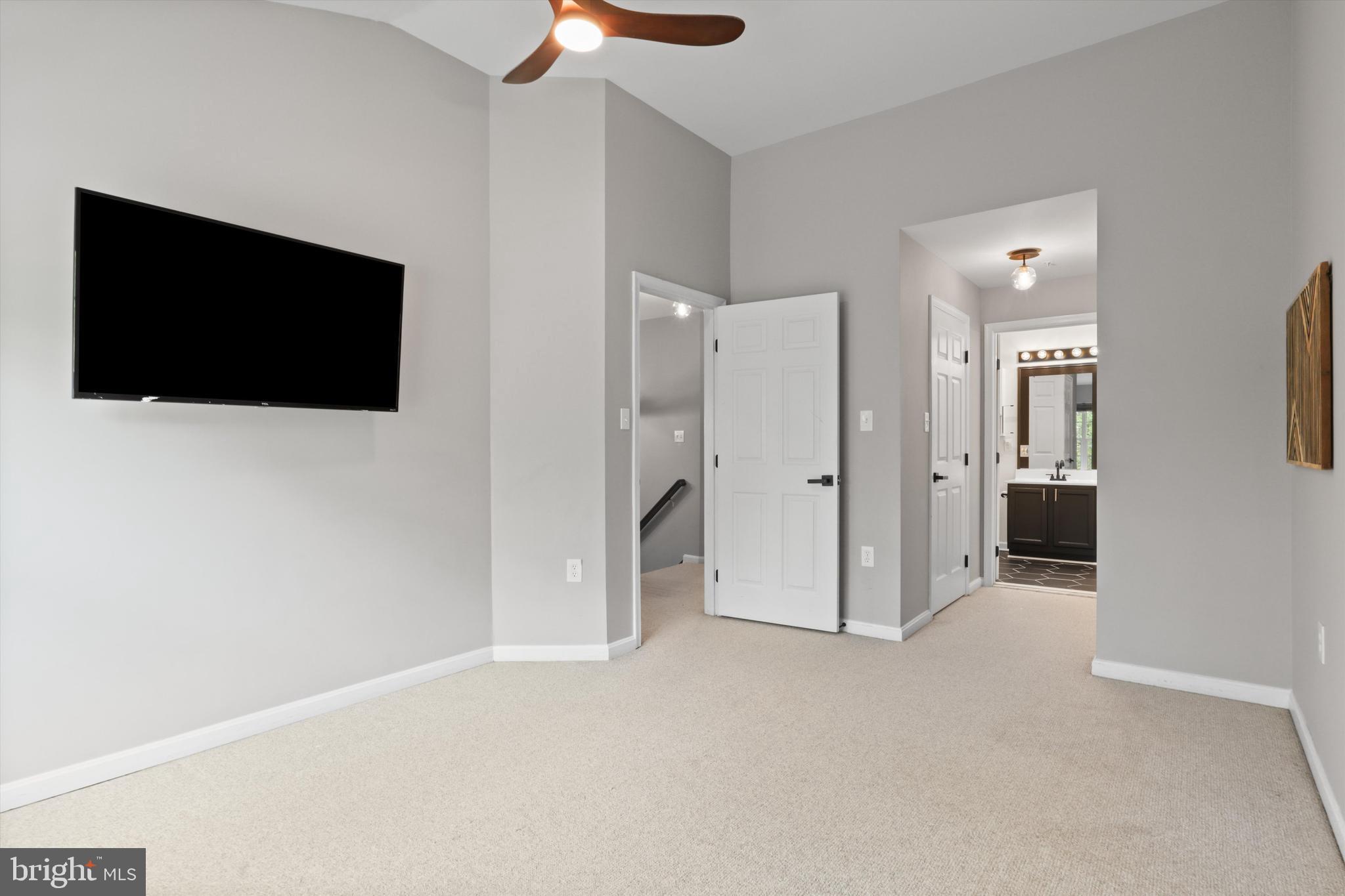 SUTTON RIDGE - Residential