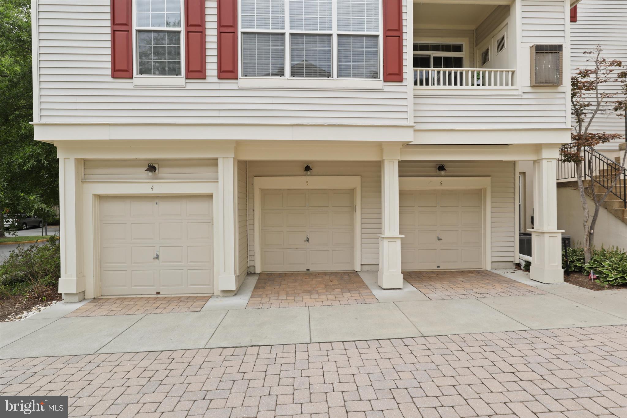 SUTTON RIDGE - Residential