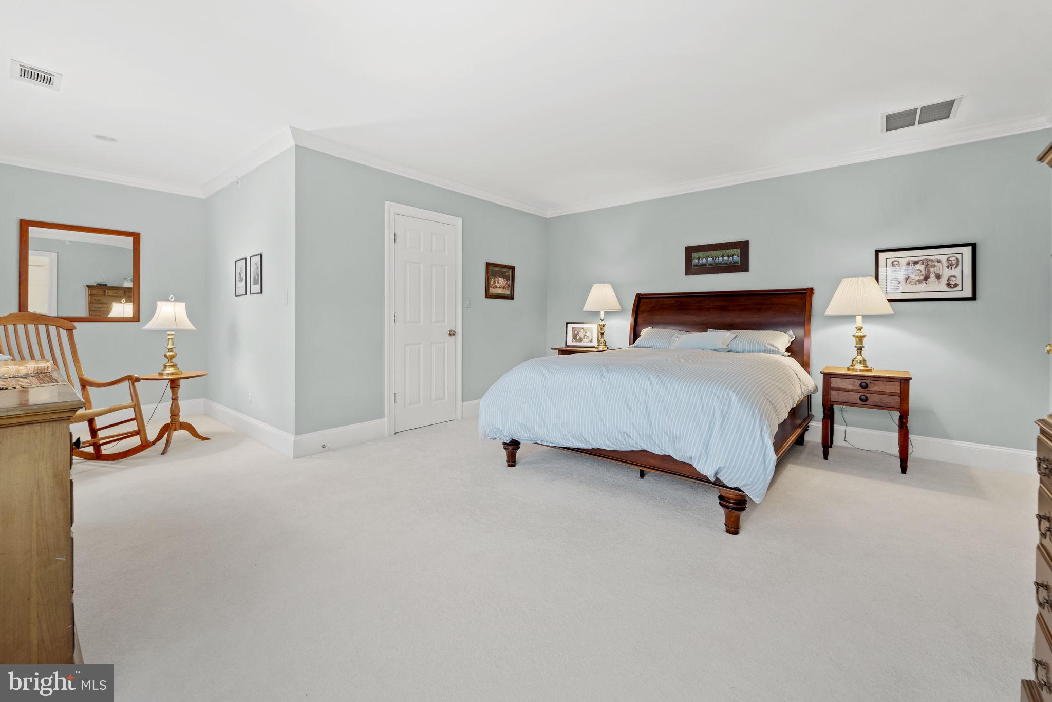 DARNESTOWN OUTSIDE - Residential