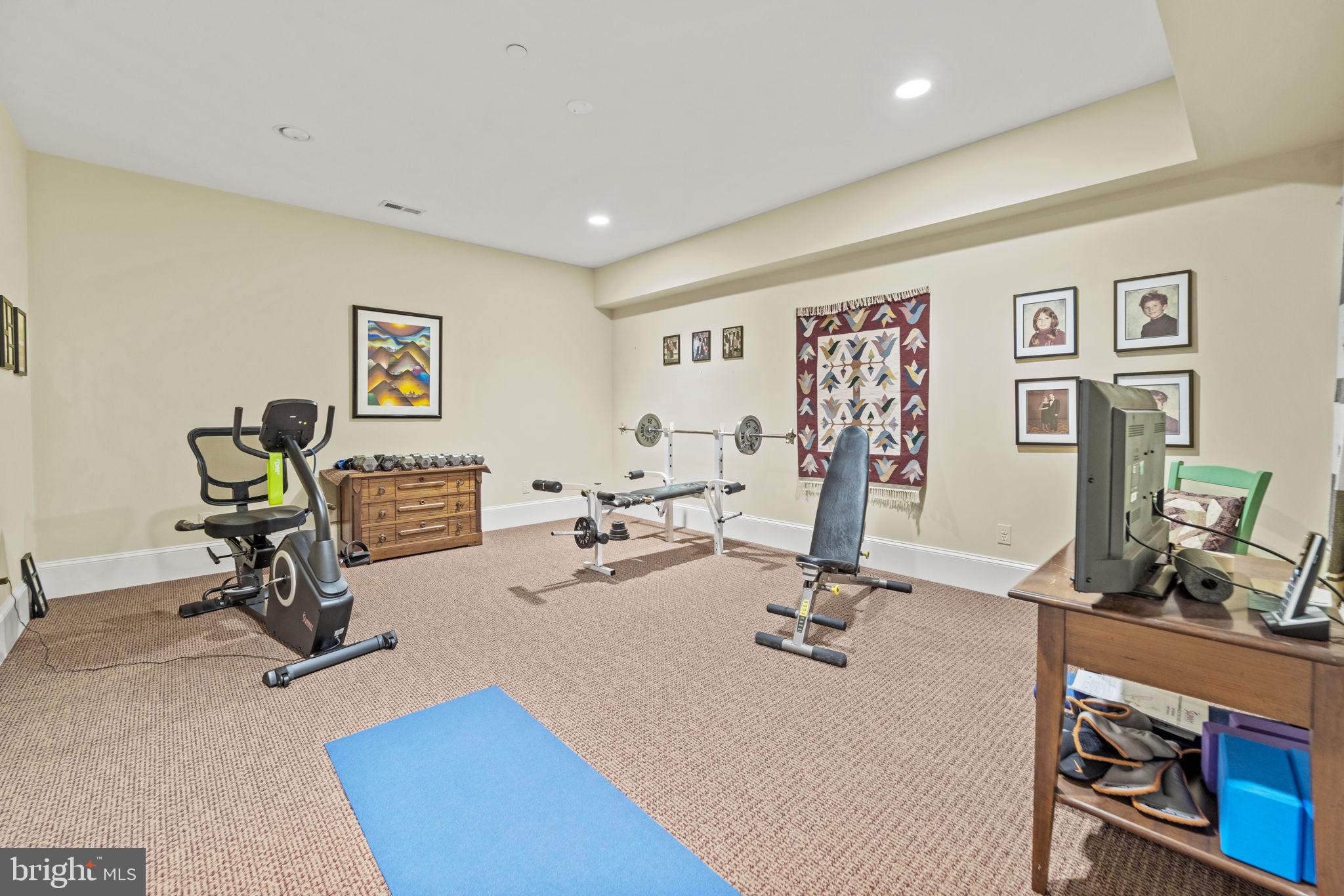 DARNESTOWN OUTSIDE - Residential