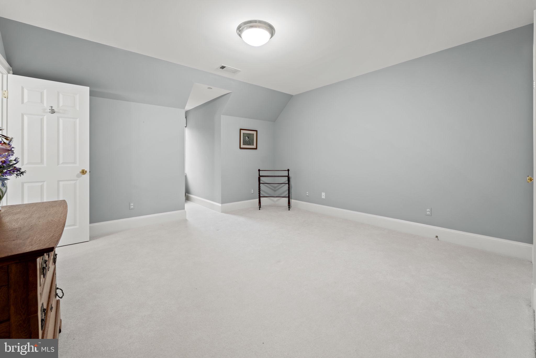 DARNESTOWN OUTSIDE - Residential