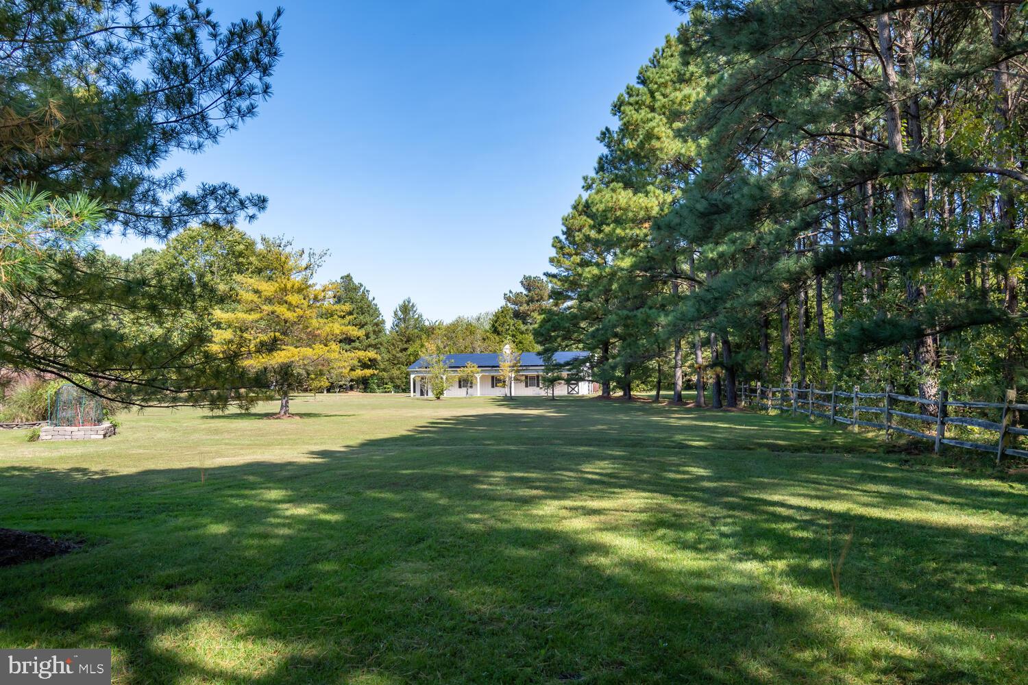 AVELEY FARM - Residential
