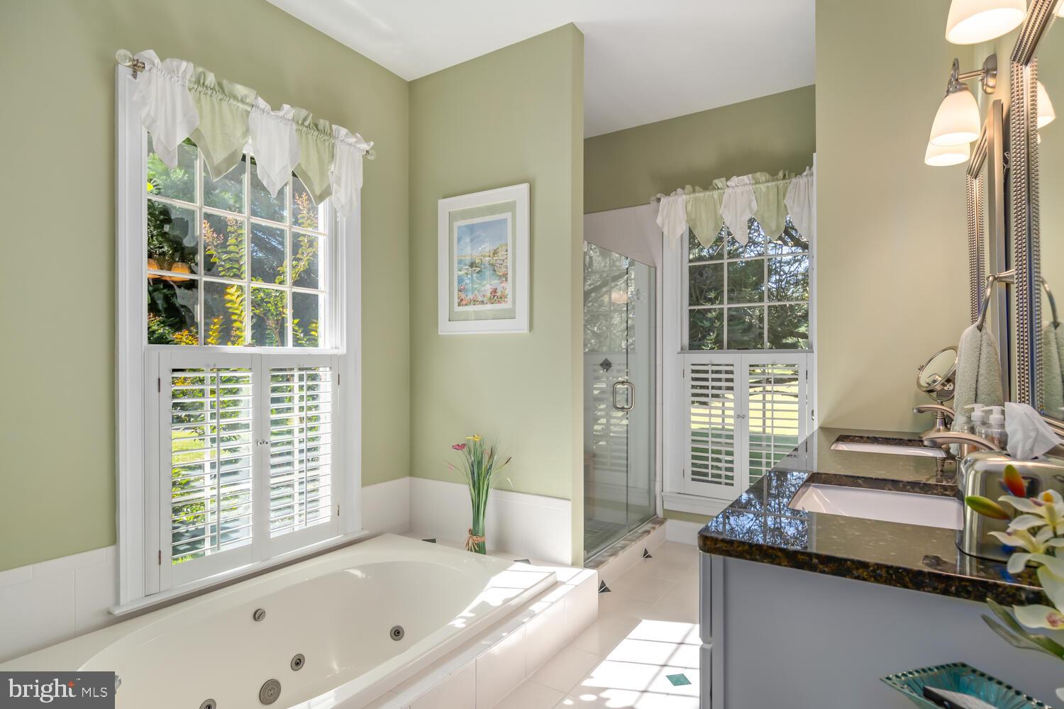 AVELEY FARM - Residential